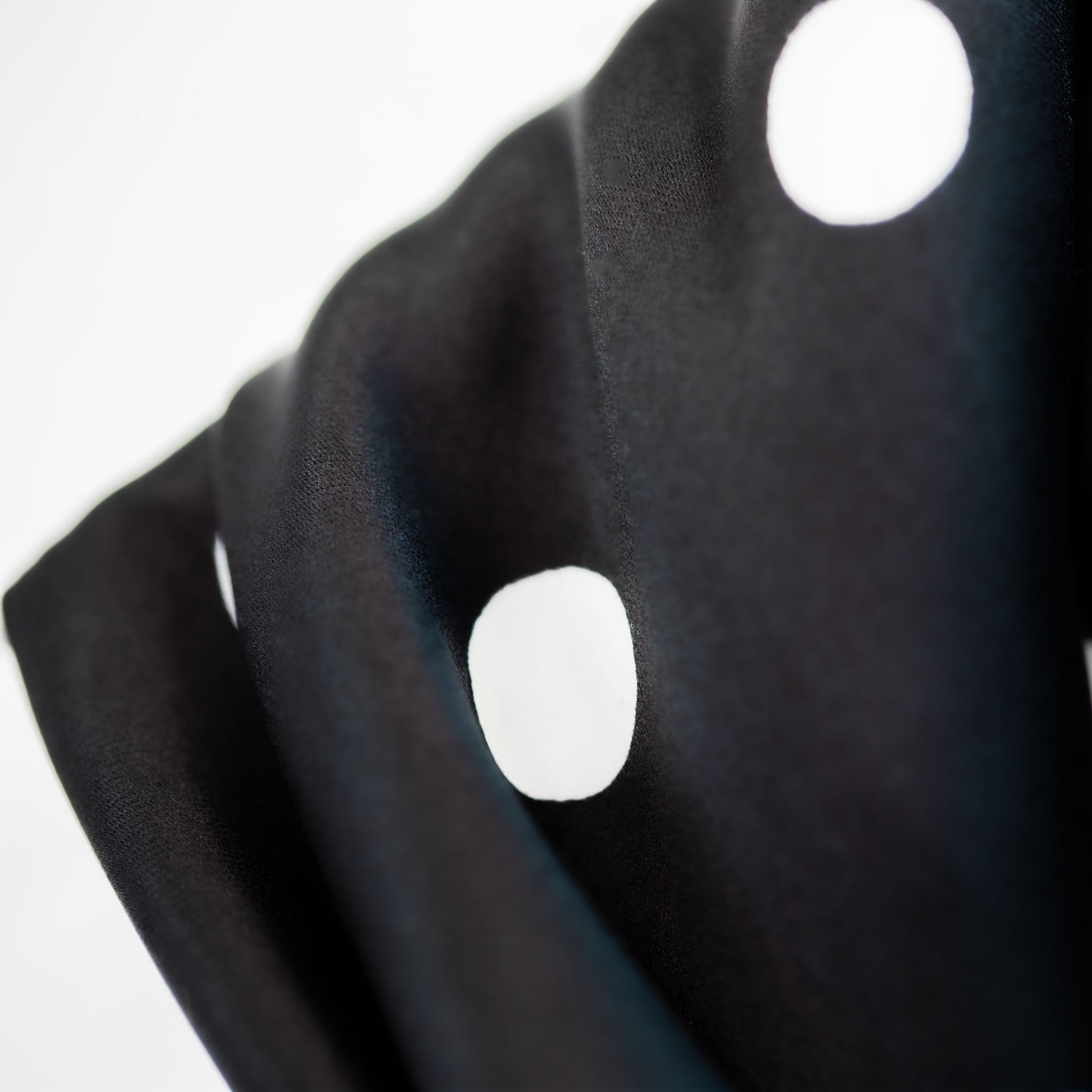 Eșarfă damă din satin, imprimeu cu buline mari, 70 x 70 cm - Negru, Alb