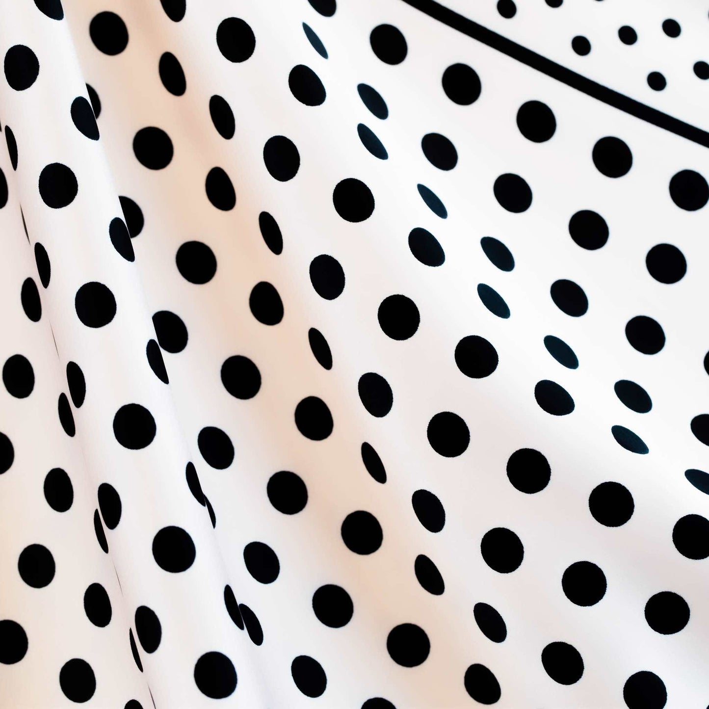 Eșarfă damă din satin, imprimeu cu buline mari și mici, 70 x 70 cm - Roz Deschis, Negru