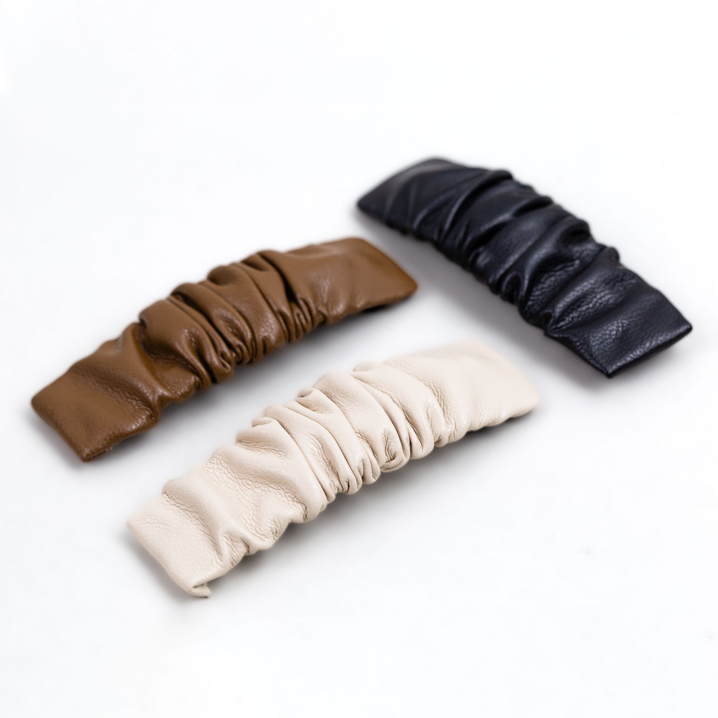 Agrafe de păr click cu textură încrețită din piele ecologică, set 3 buc - Maro, Bej, Negru