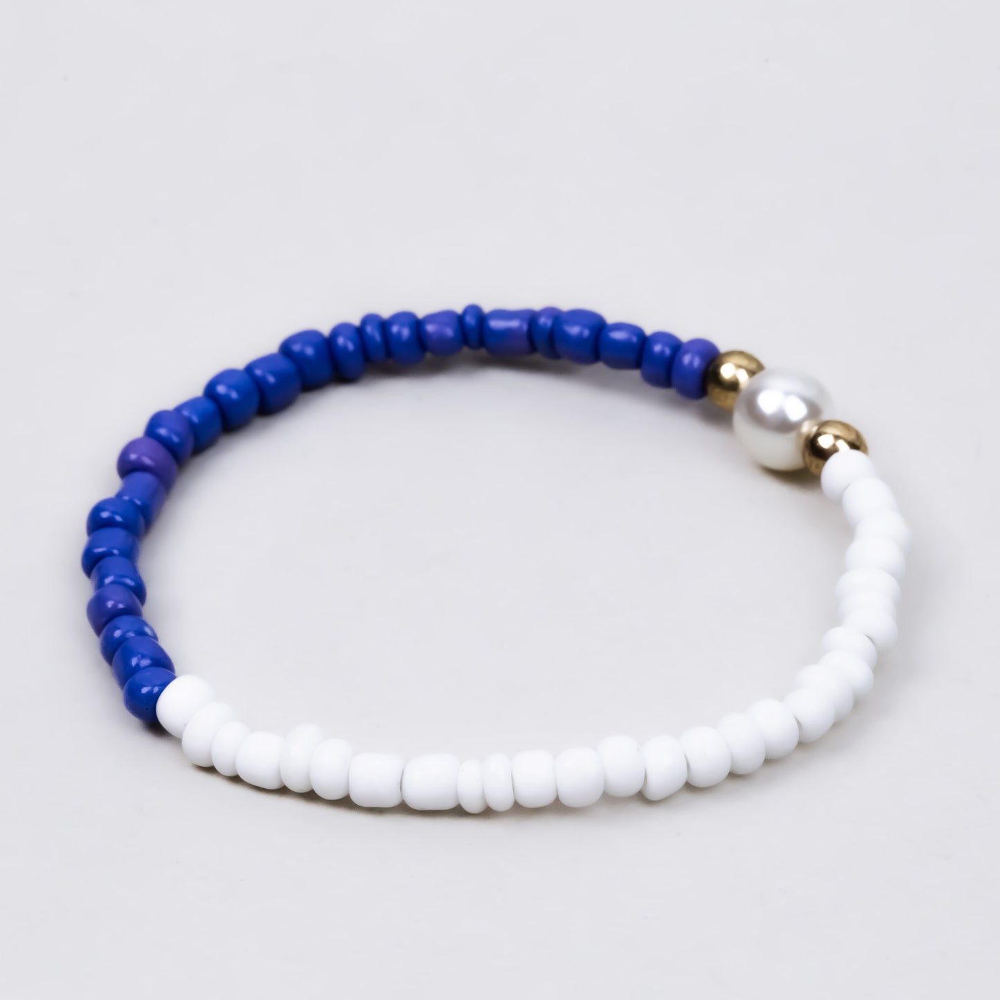 Brățară elastică cu mărgele mici în 2 culori, biluțe și perlă - Alb, Mov