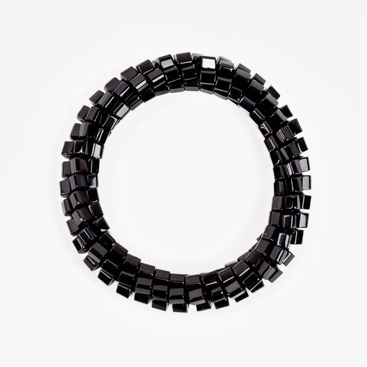 Brățară elastică spiralată cu mărgele mici cubice - Negru