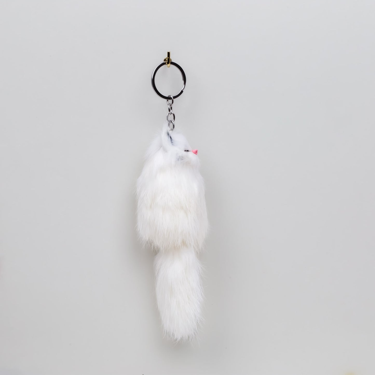 Breloc chei pufos pisicuță adorabilă - Alb
