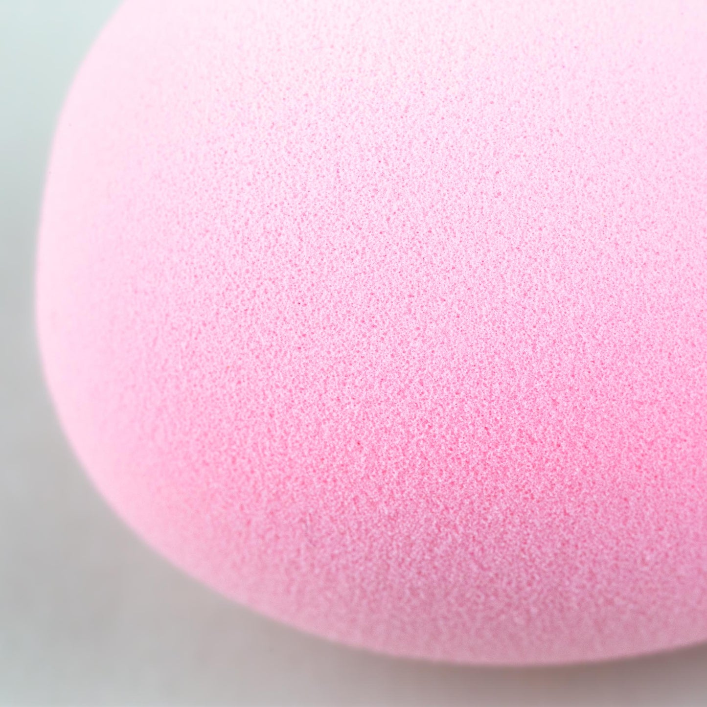 Burete machiaj Egg, 6 cm - Roz