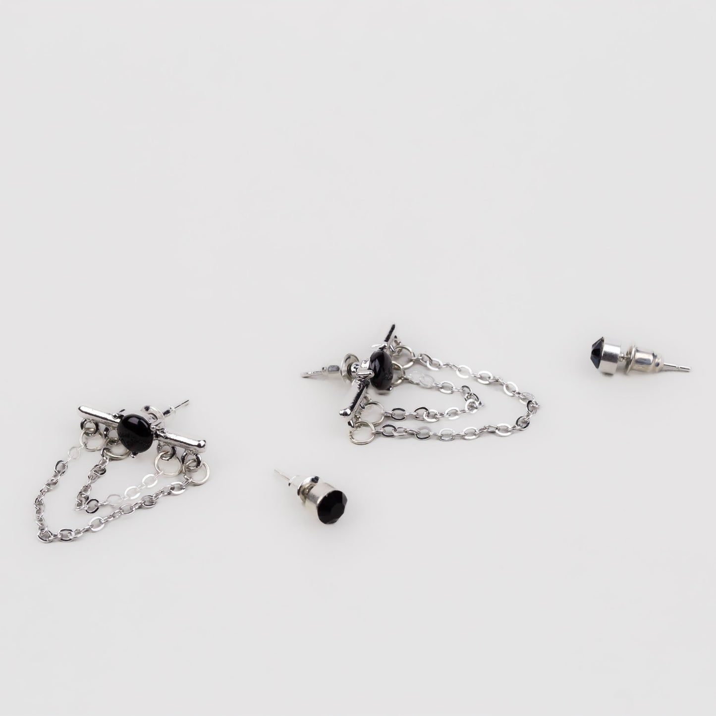 Cercei argintii cu lănțișor, piatră și accent color, set 2 perechi - Negru