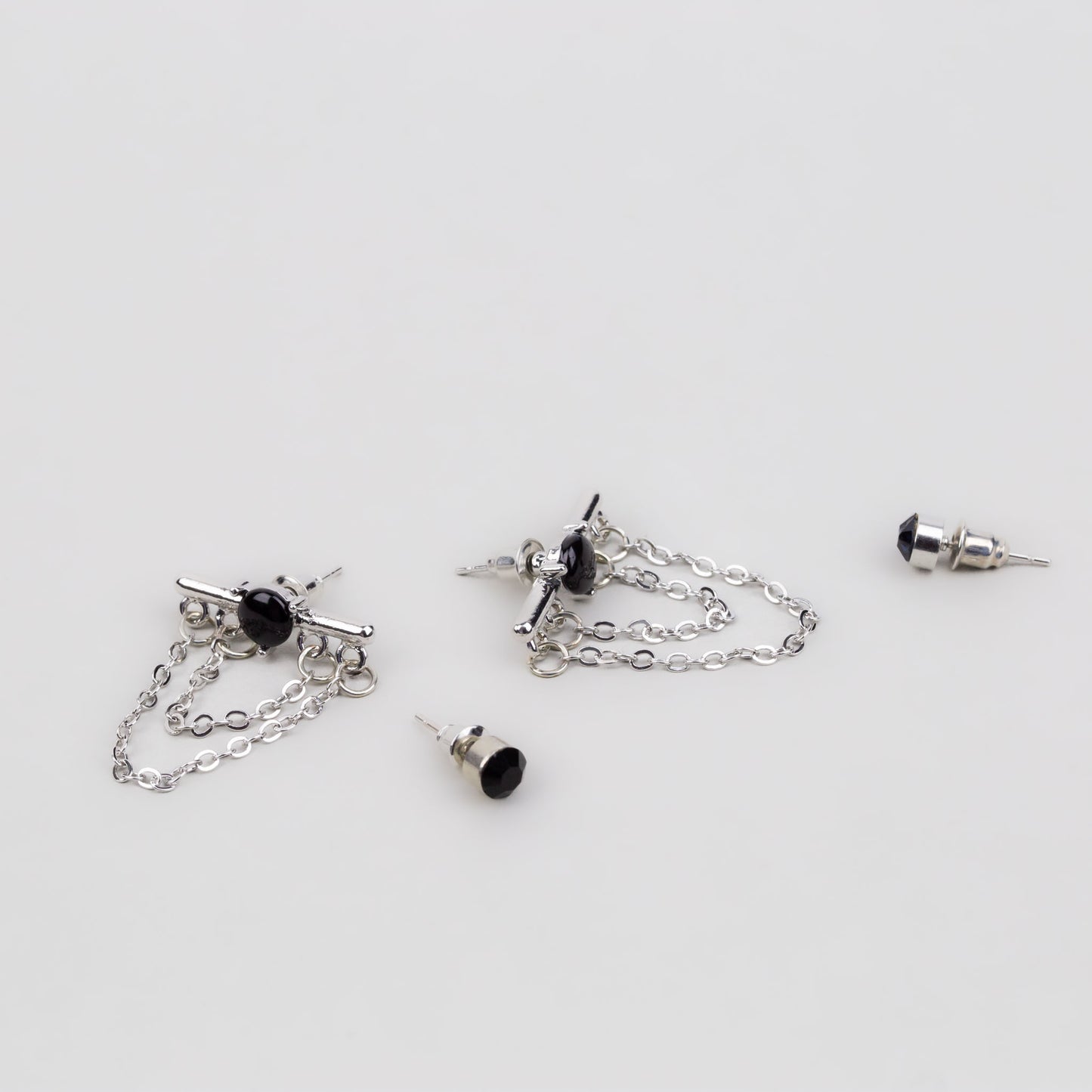 Cercei argintii cu lănțișor, piatră și accent color, set 2 perechi - Negru