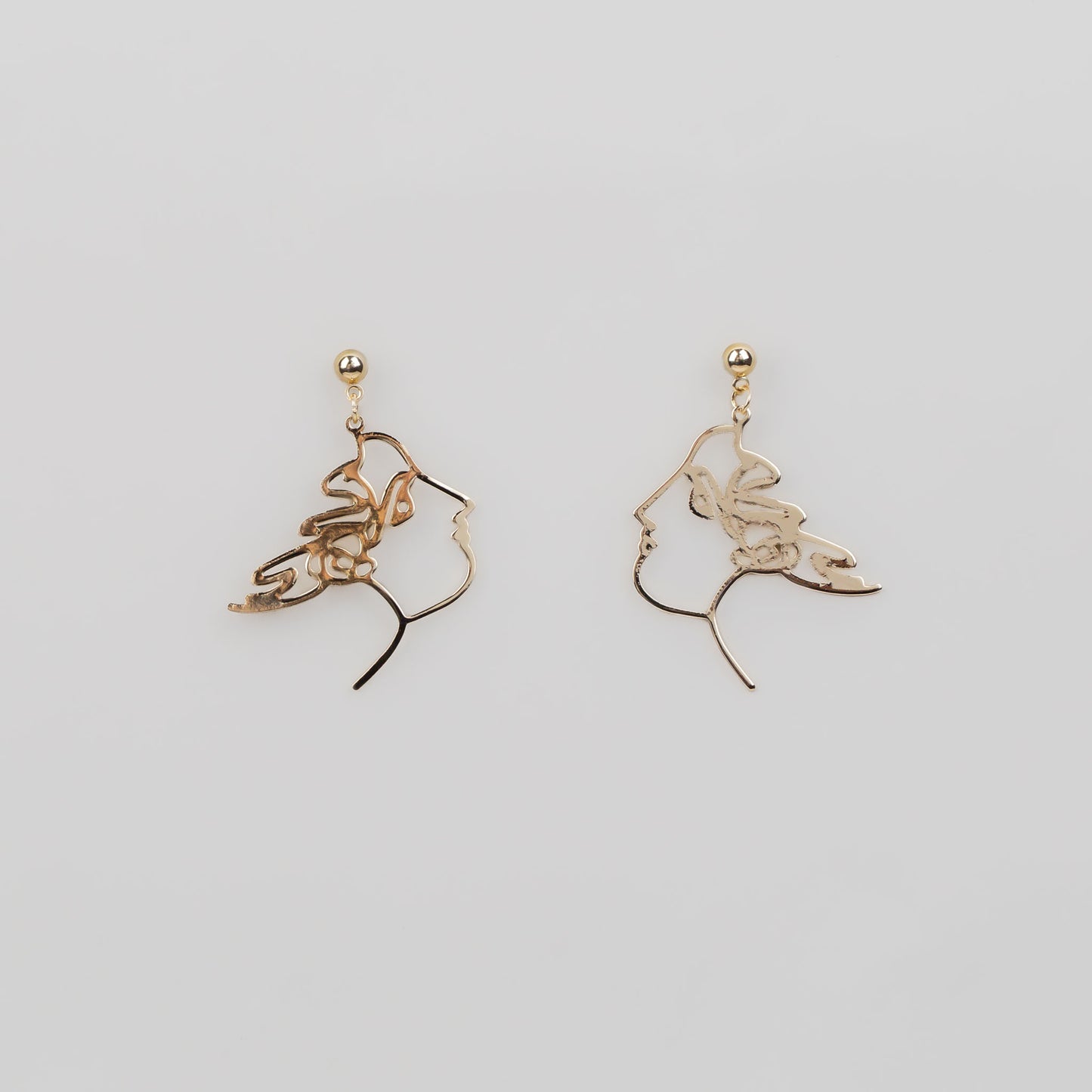 Cercei aurii cu contur amerindian