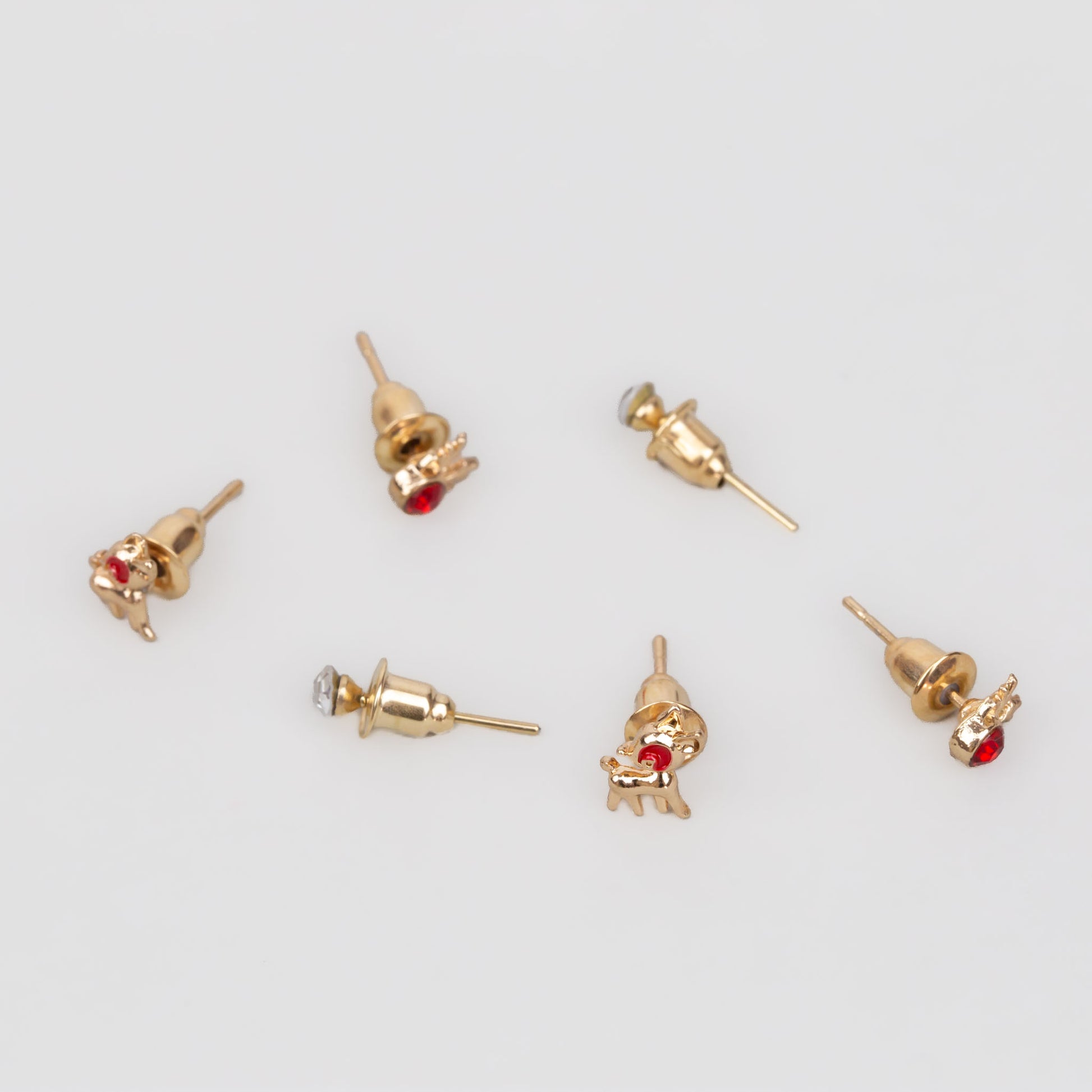 Cercei aurii mici discreți cu reni și ștrasuri, set 3 perechi - Roșu