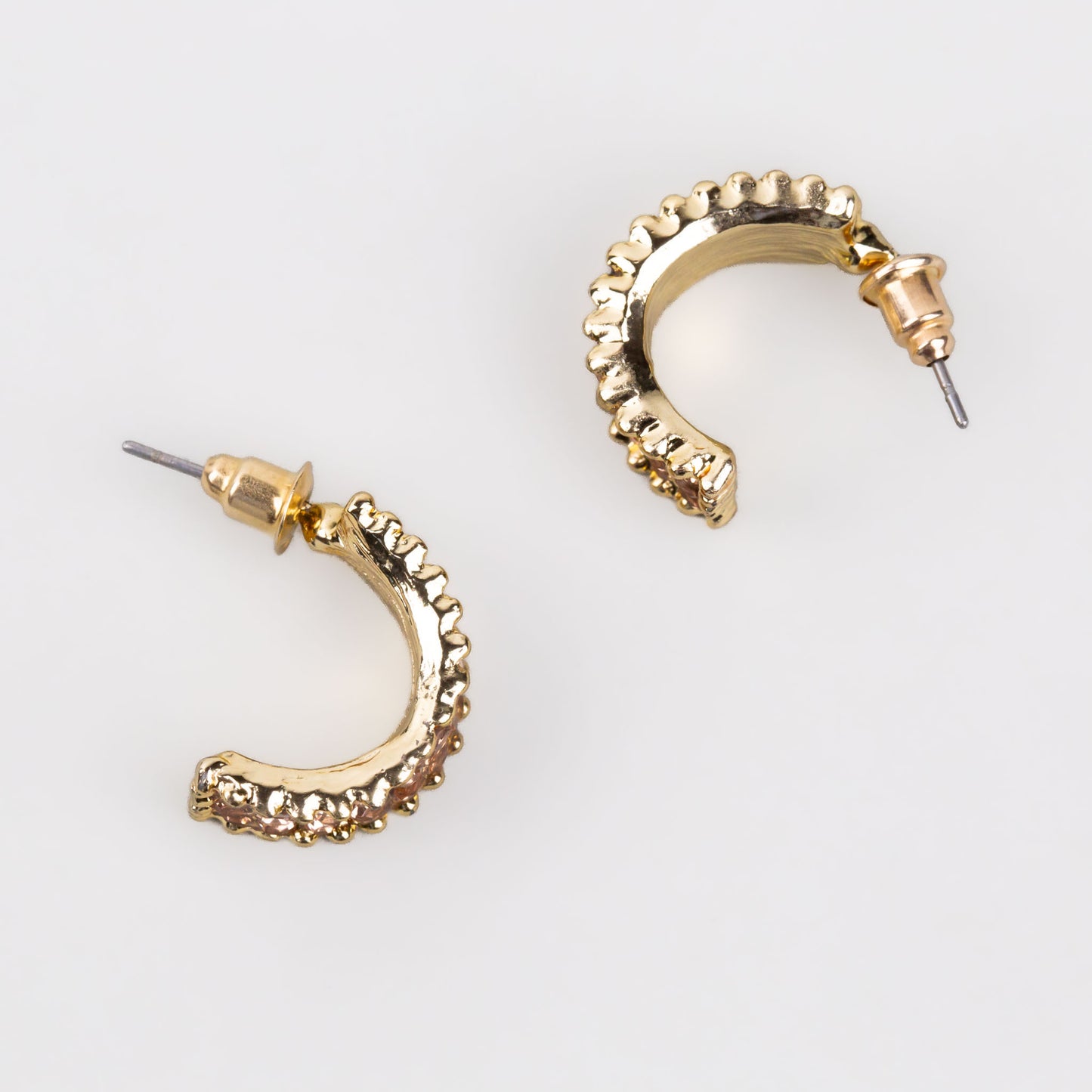 Cercei aurii semirotunzi cu ștrasuri delicate - Peach