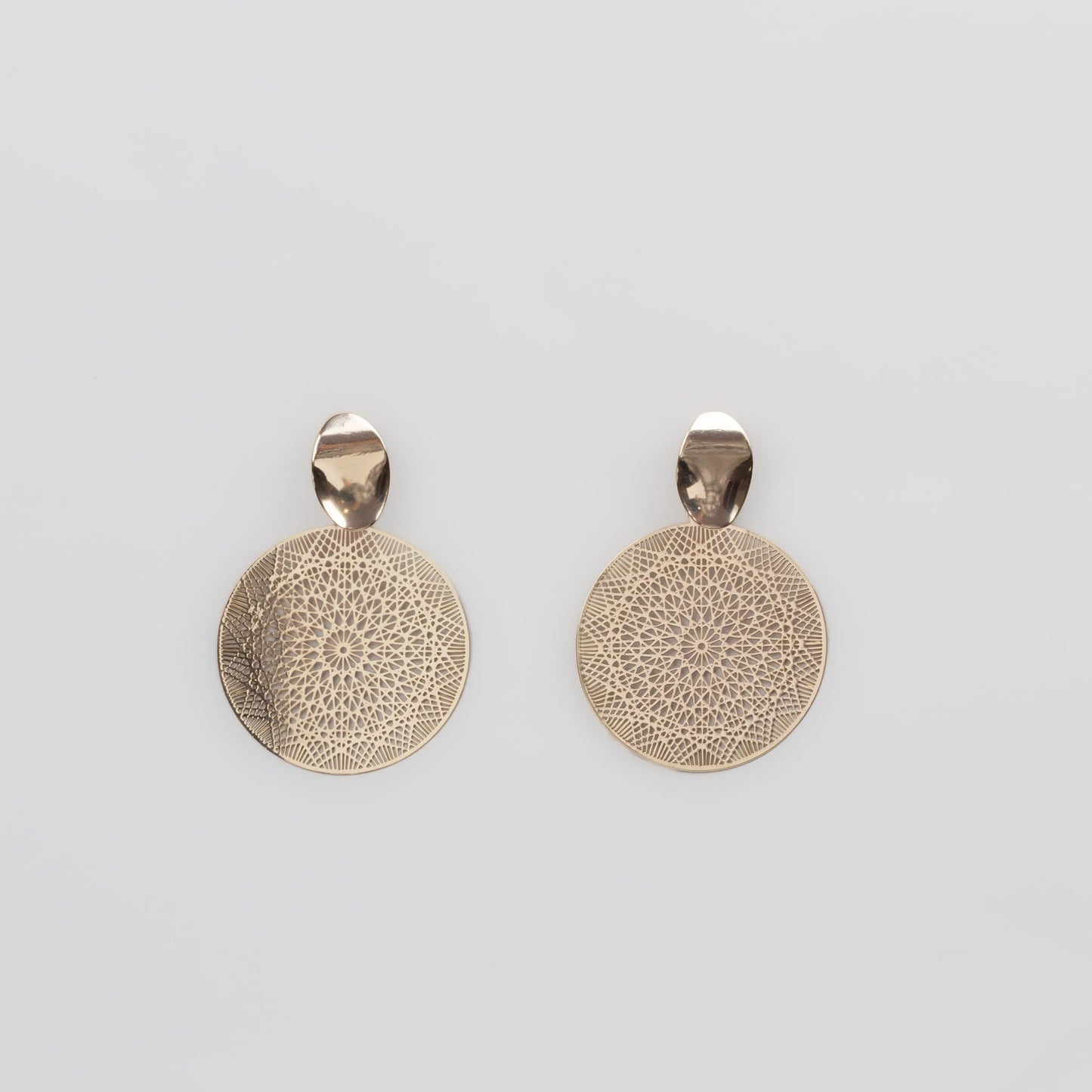 Cercei cu formațiuni astrale, ușori și delicați - Auriu