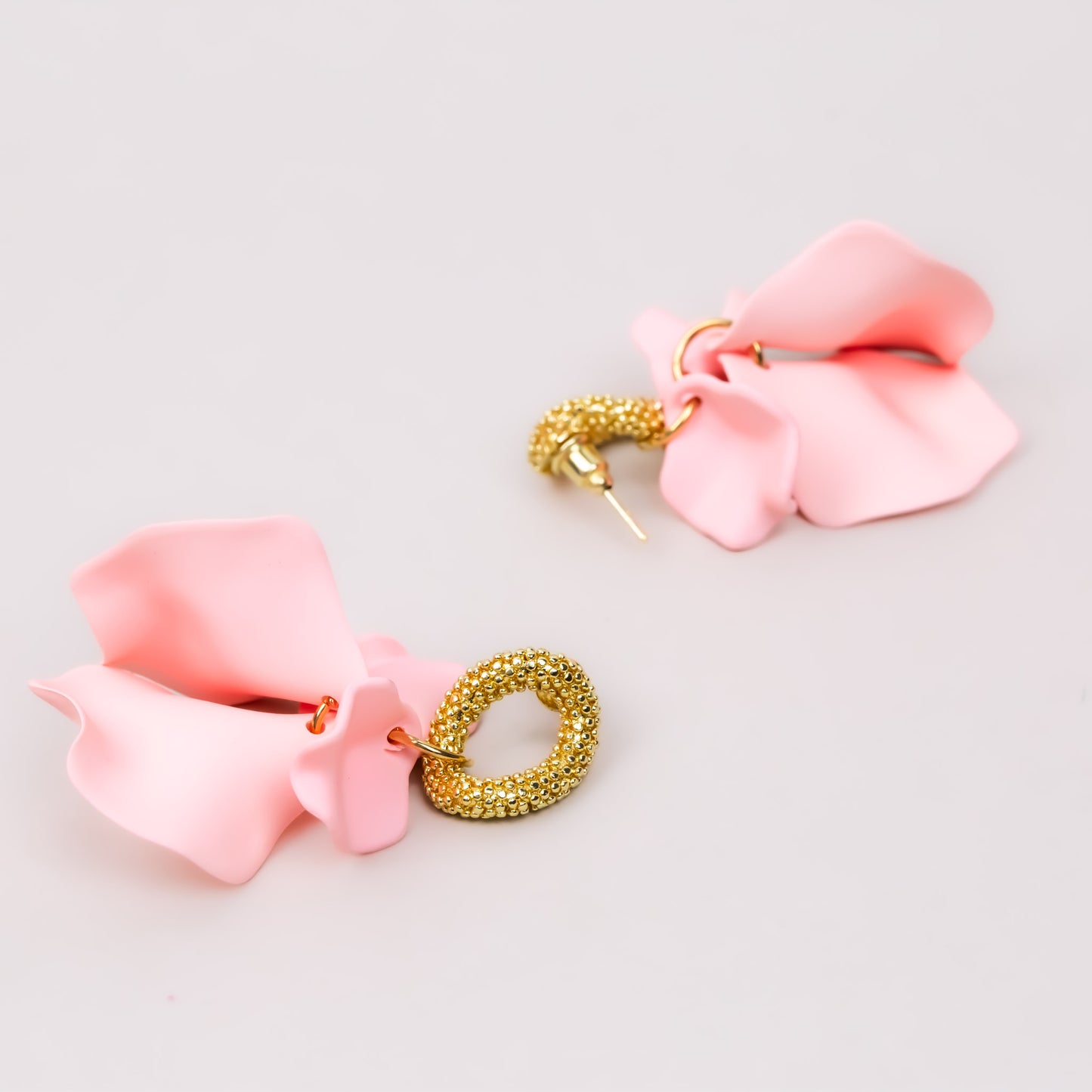 Cercei cu petale fine siliconate - Roz, Auriu