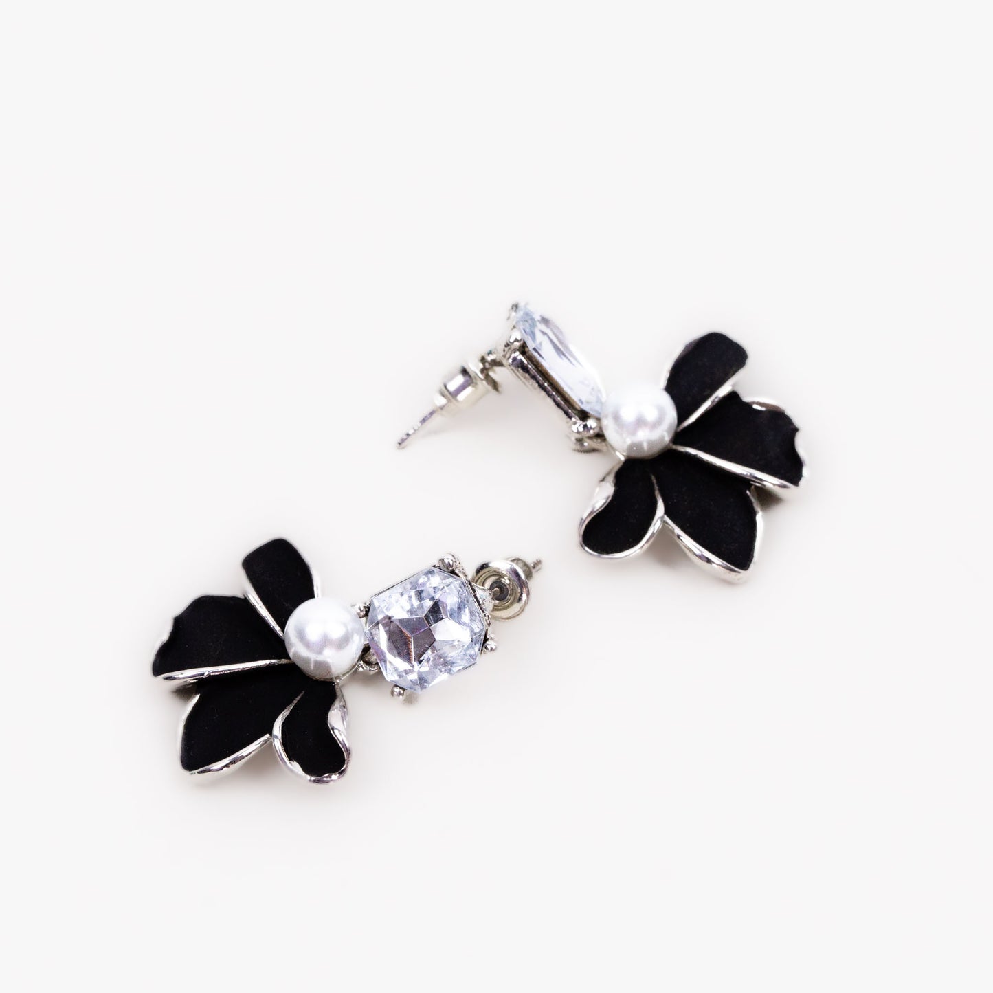 Cercei cu piatră și pandantiv cu perlă - Argintiu