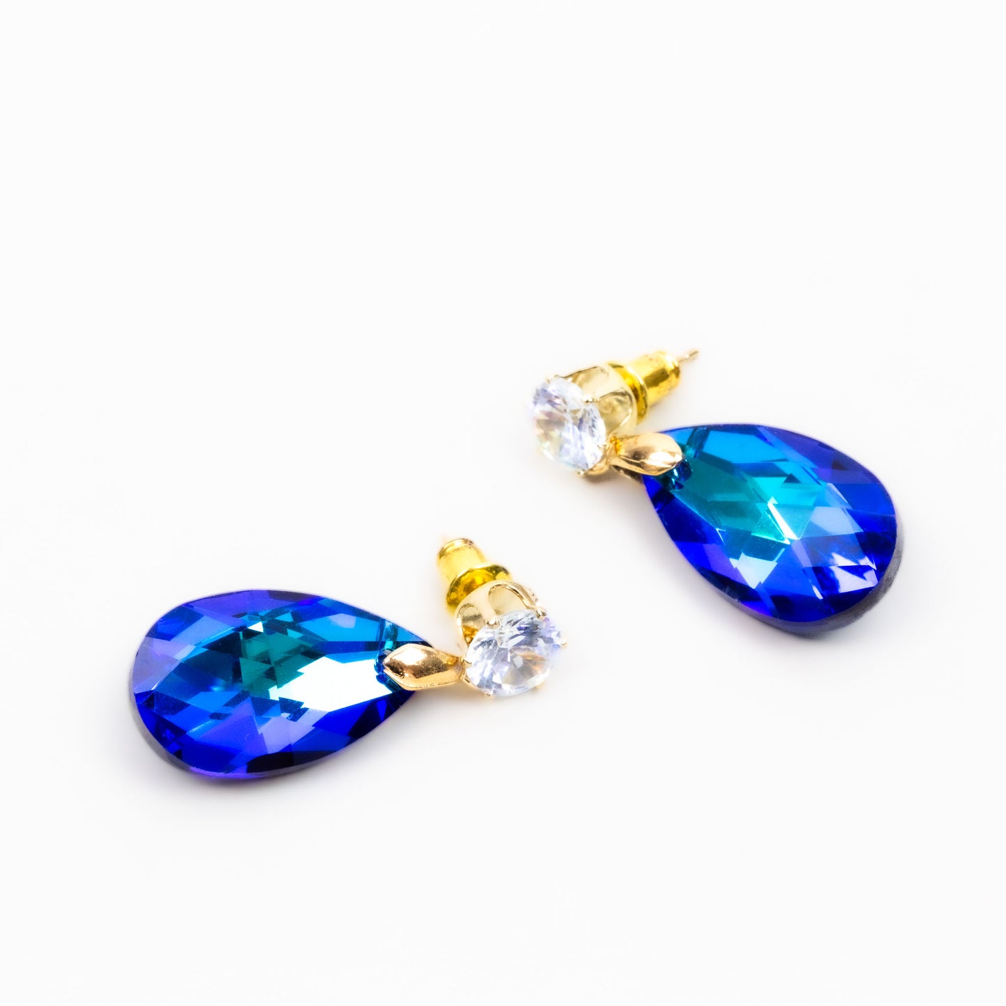 Cercei cu piatră strălucitoare în formă de lacrimă - Albastru pătrunzător