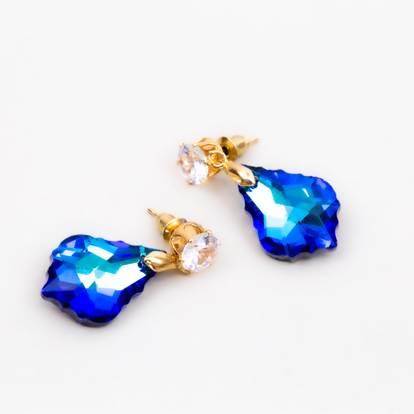 Cercei cu piatră strălucitoare nuanțată - Albastru pătrunzător