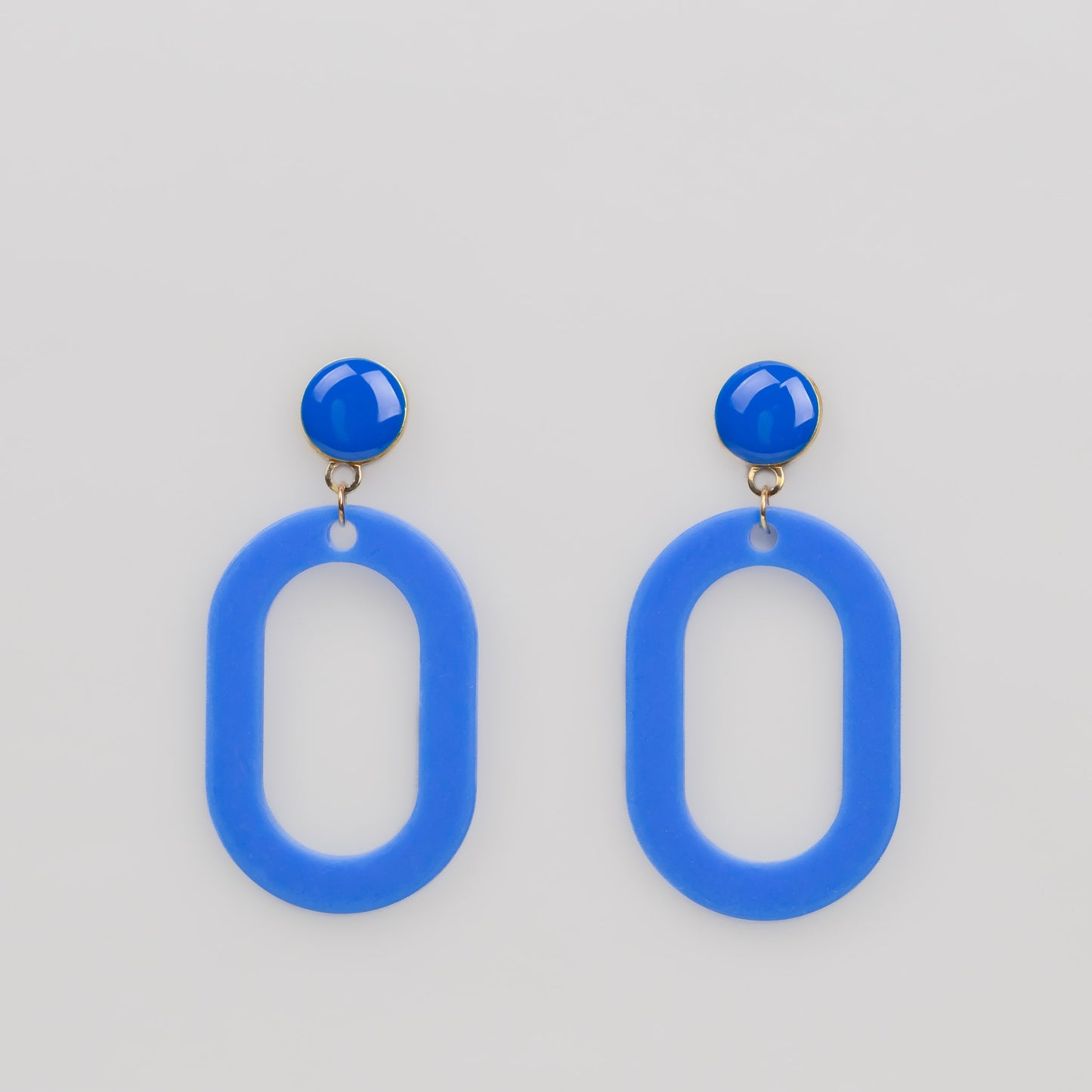 Cercei cu verigă ovală și accent color - Albastru