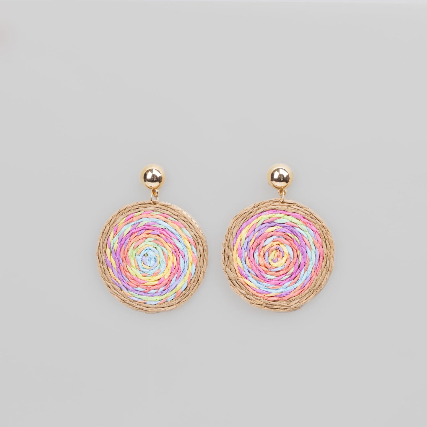 Cercei din ratan cu accent auriu - Multicolor