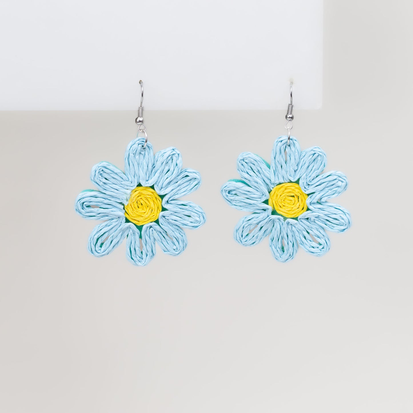 Cercei din ratan în formă de margaretă - Turcoaz