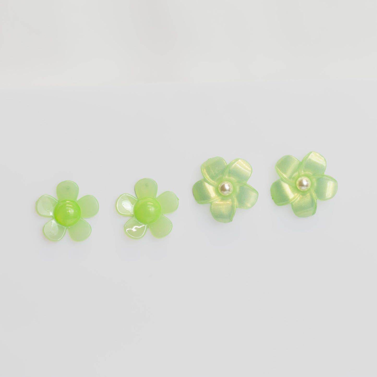 Cercei flori bonbon cu perle, set 2 - Verde