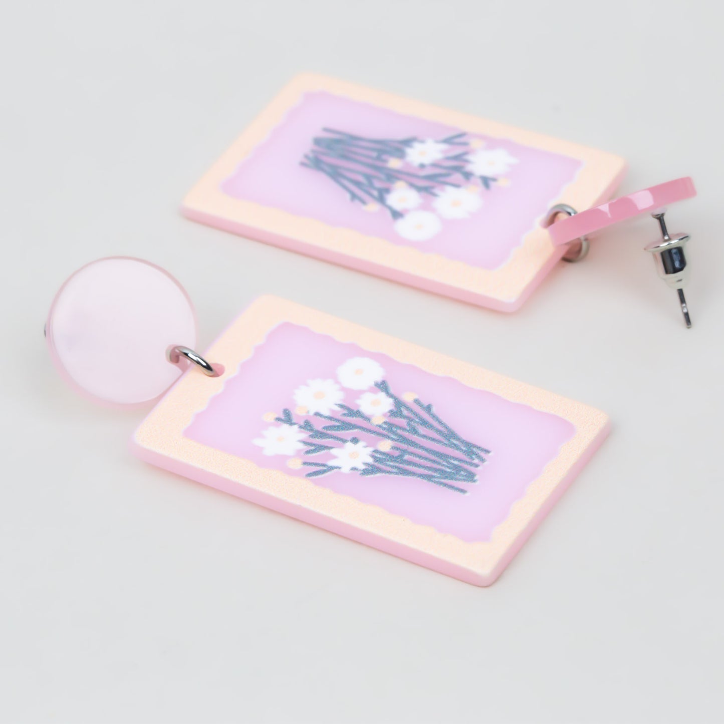 Cercei flori pastel roz