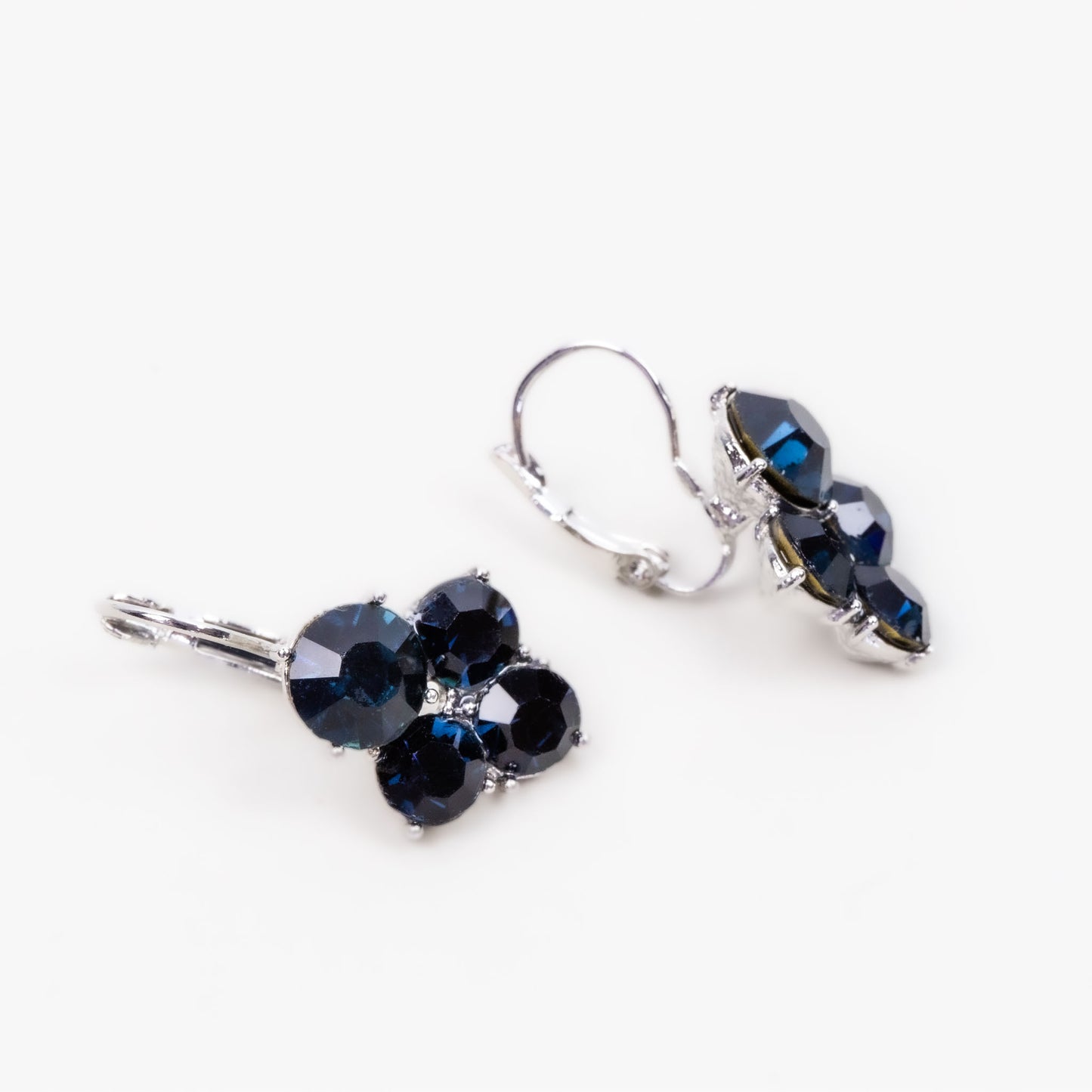 Cercei în formă de amuletă cu pietre rotunde - Albastru închis