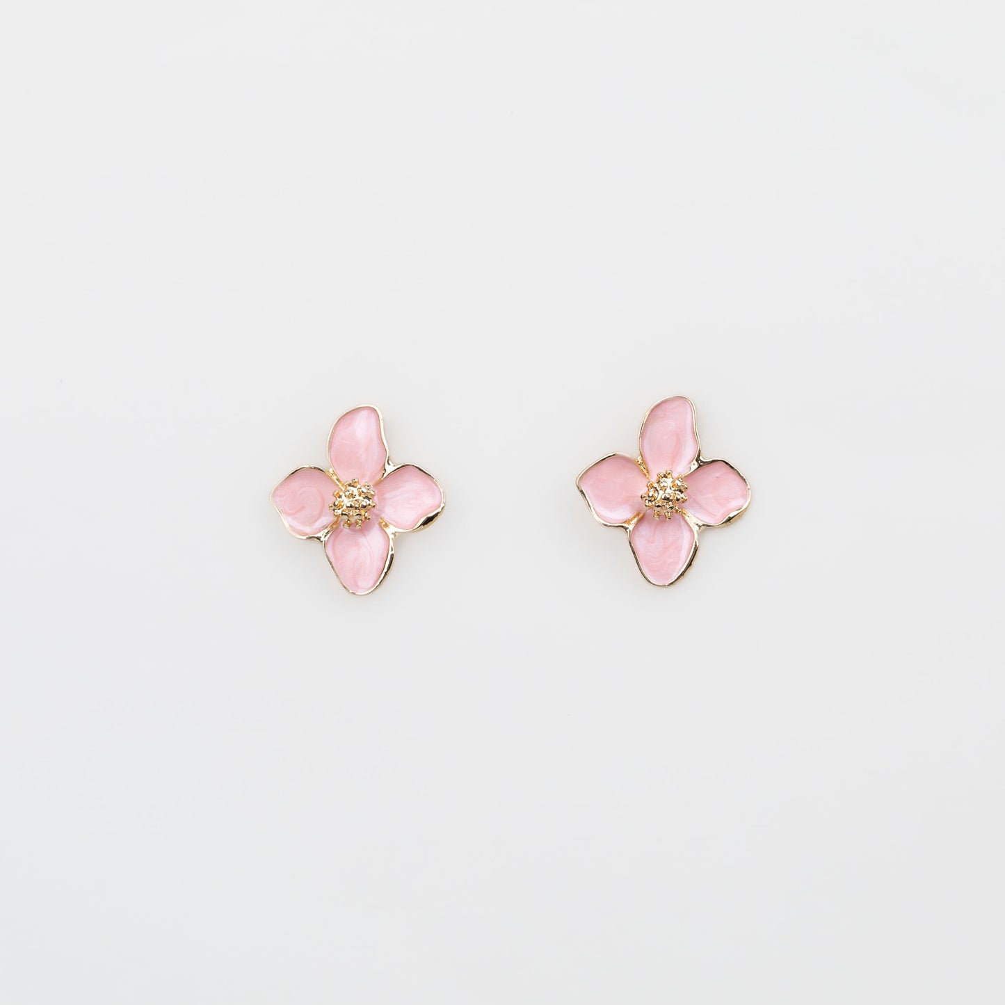 Cercei în formă de floare cu petale glossy - Roz