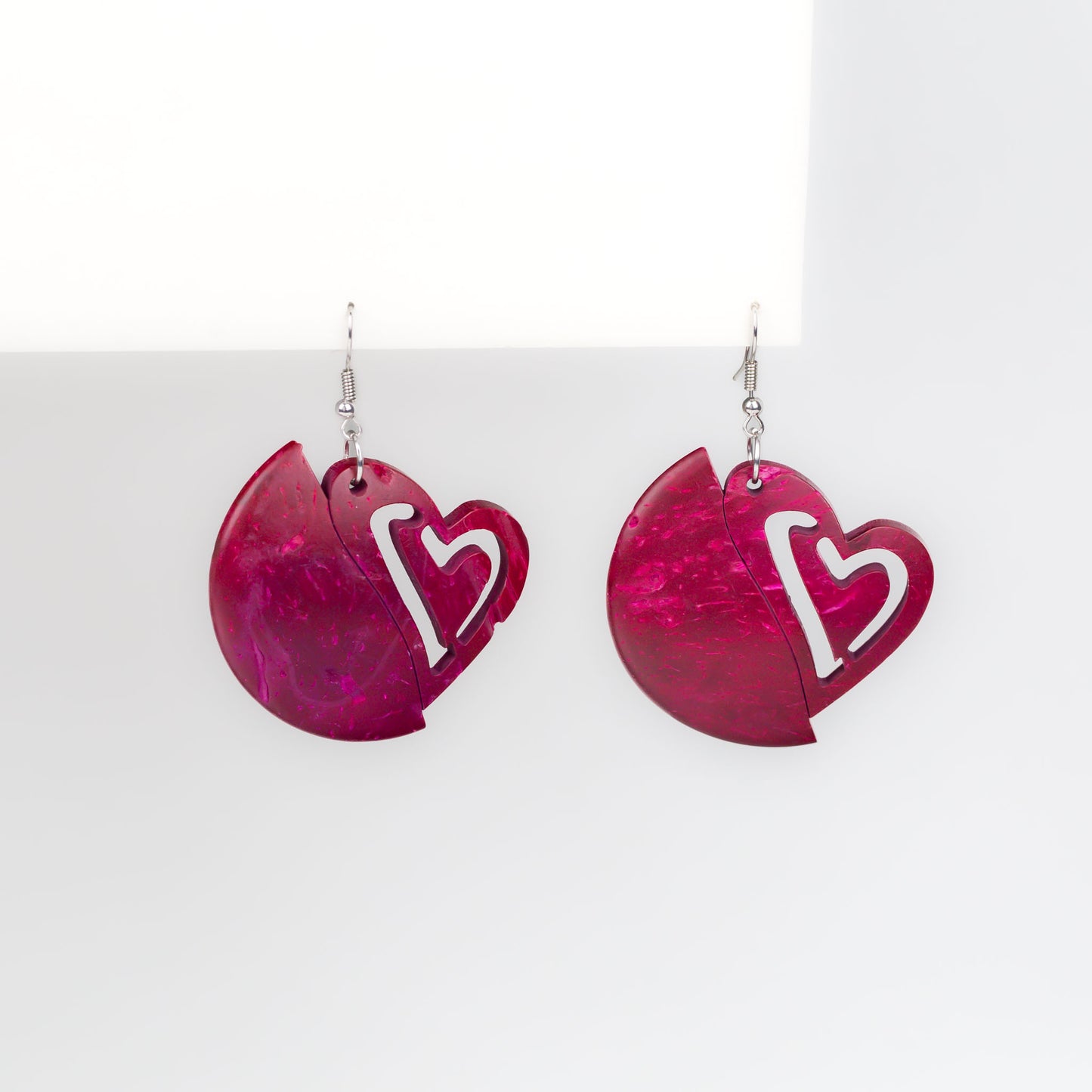 Cercei krafty 2005 cu motiv inimă - Magenta