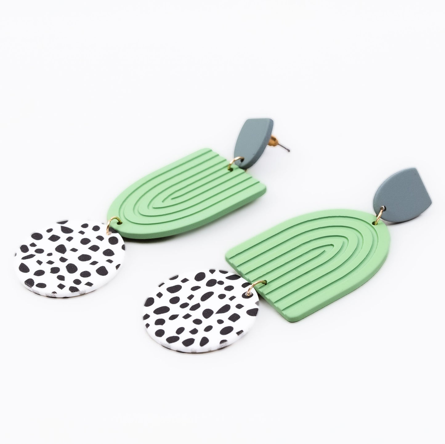 Cercei lungi cu forme geometrice și cercuri - Verde