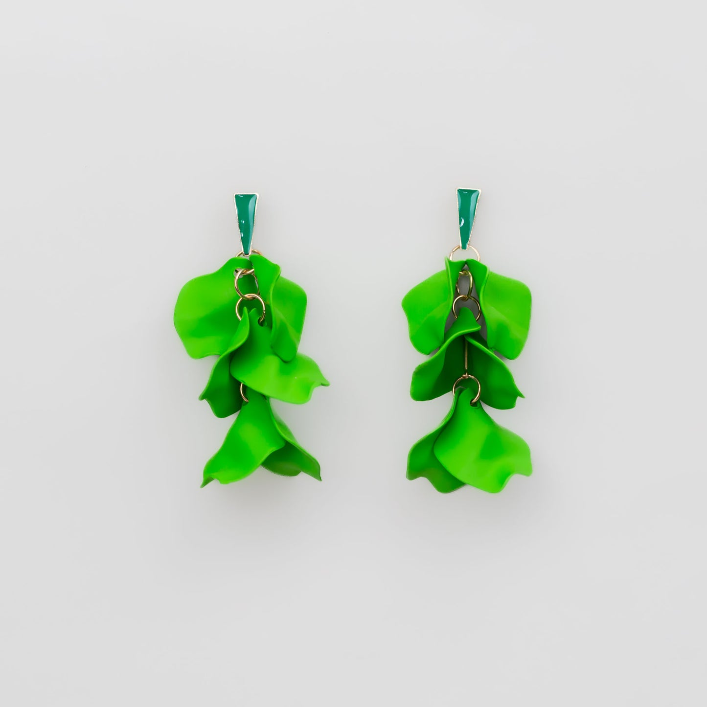 Cercei lungi cu petale siliconate și accent color - Verde