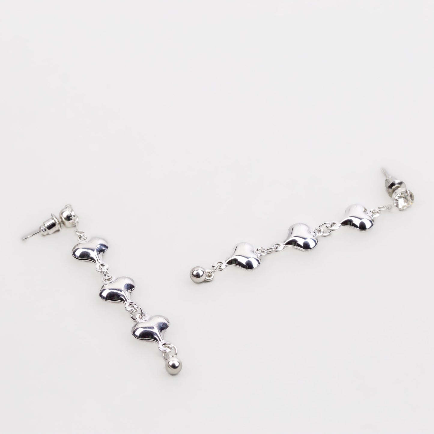 Cercei lungi cu zale în formă de inimă și piatră - Argintiu