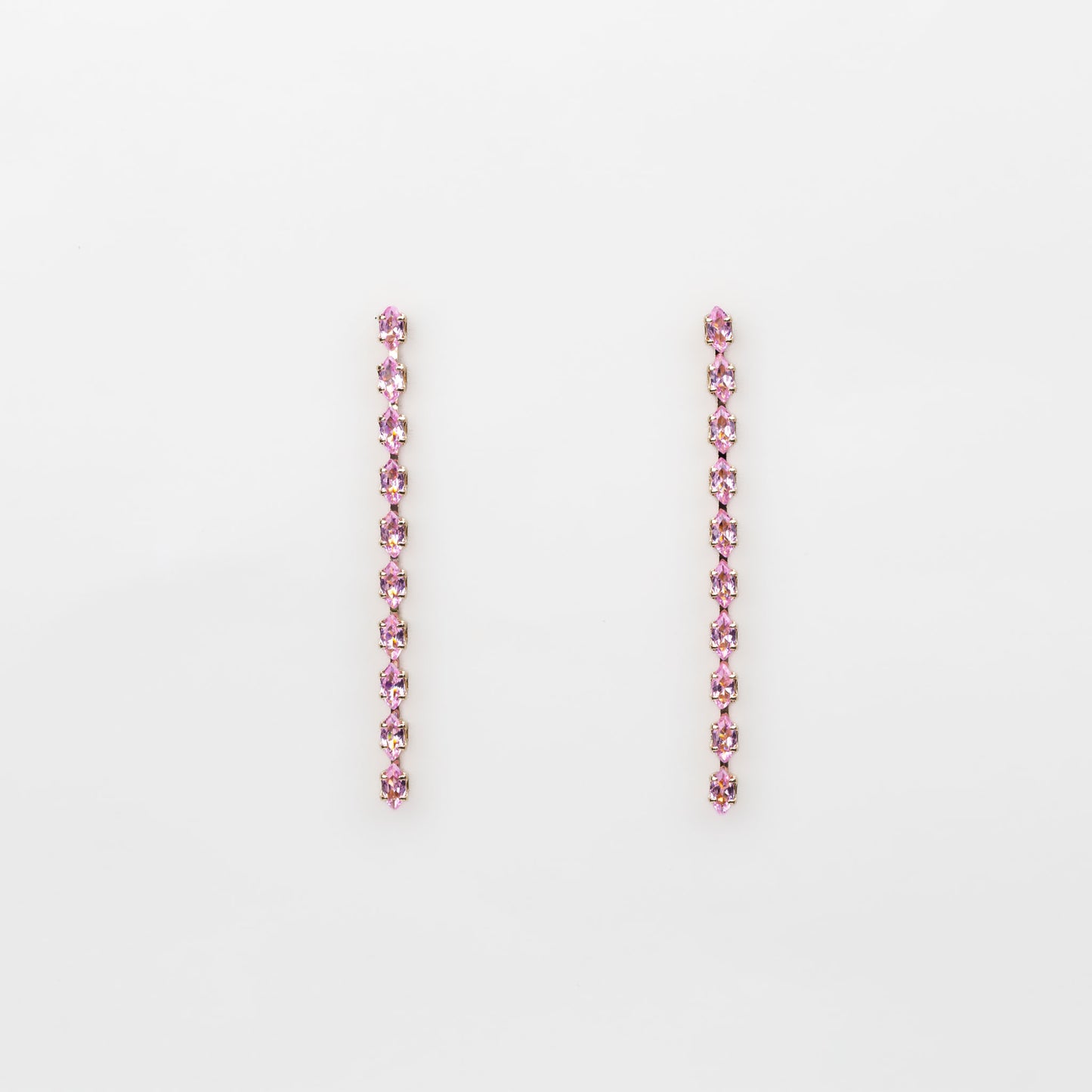 Cercei lungi eleganți cu pietre, finuți și ușori - Roz