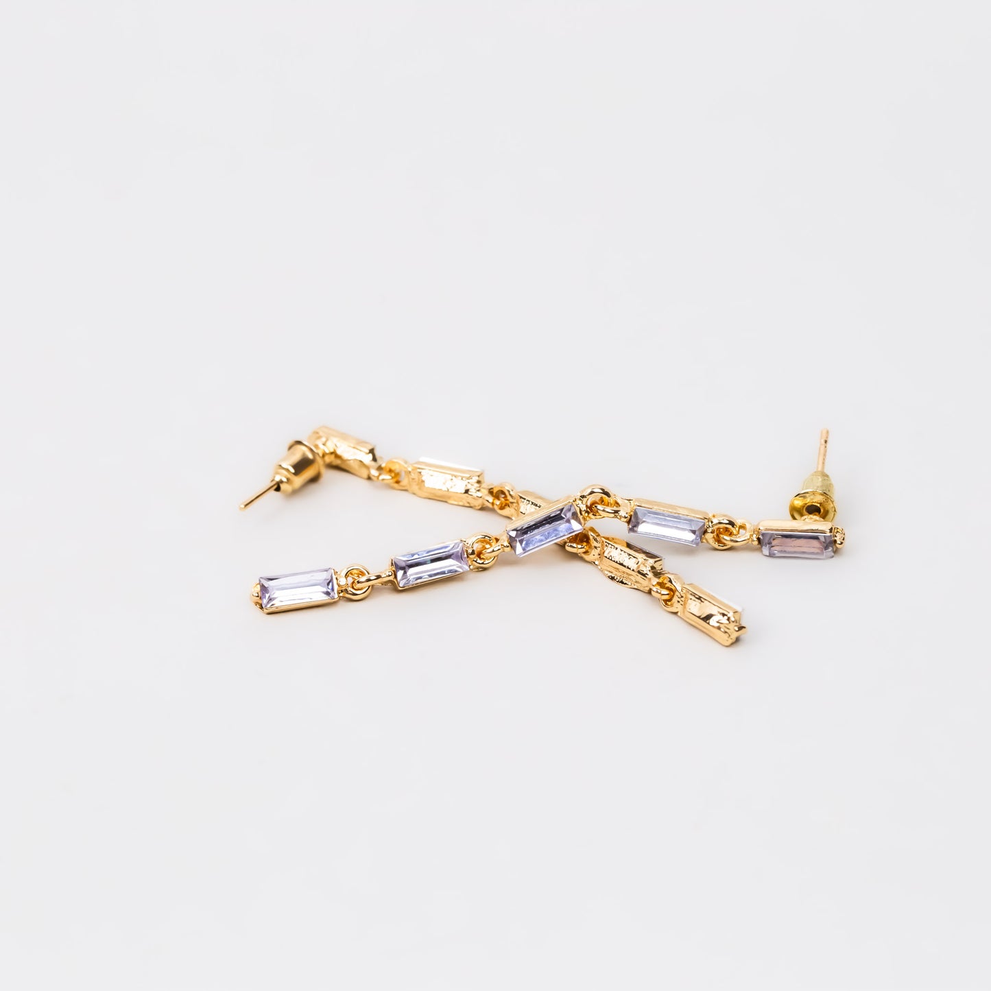 Cercei lungi eleganți pe lanț cu pietre mici - Auriu, Argintiu