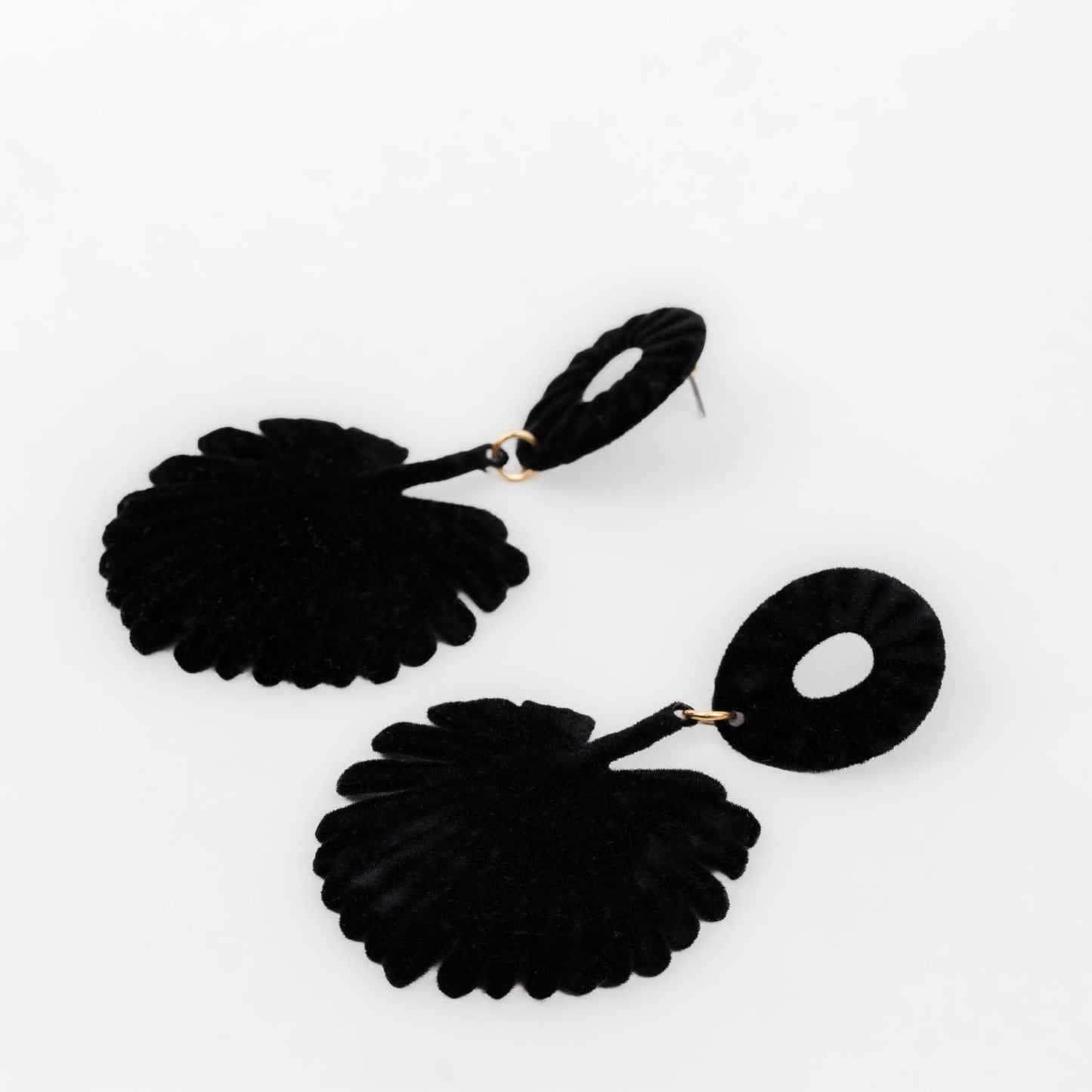 Cercei lungi exotic life cu textură de catifea - Negru