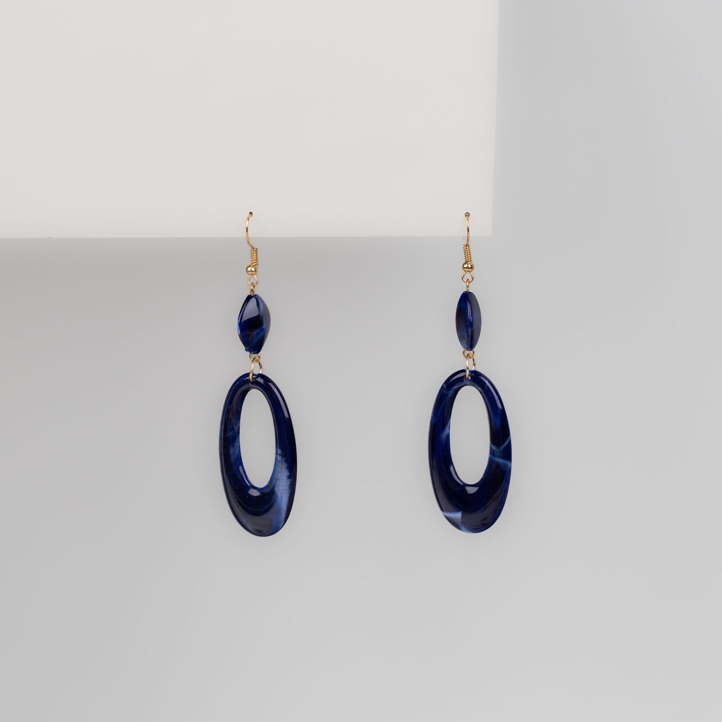 Cercei lungi ovali cu textură fină marmorată - Albastru