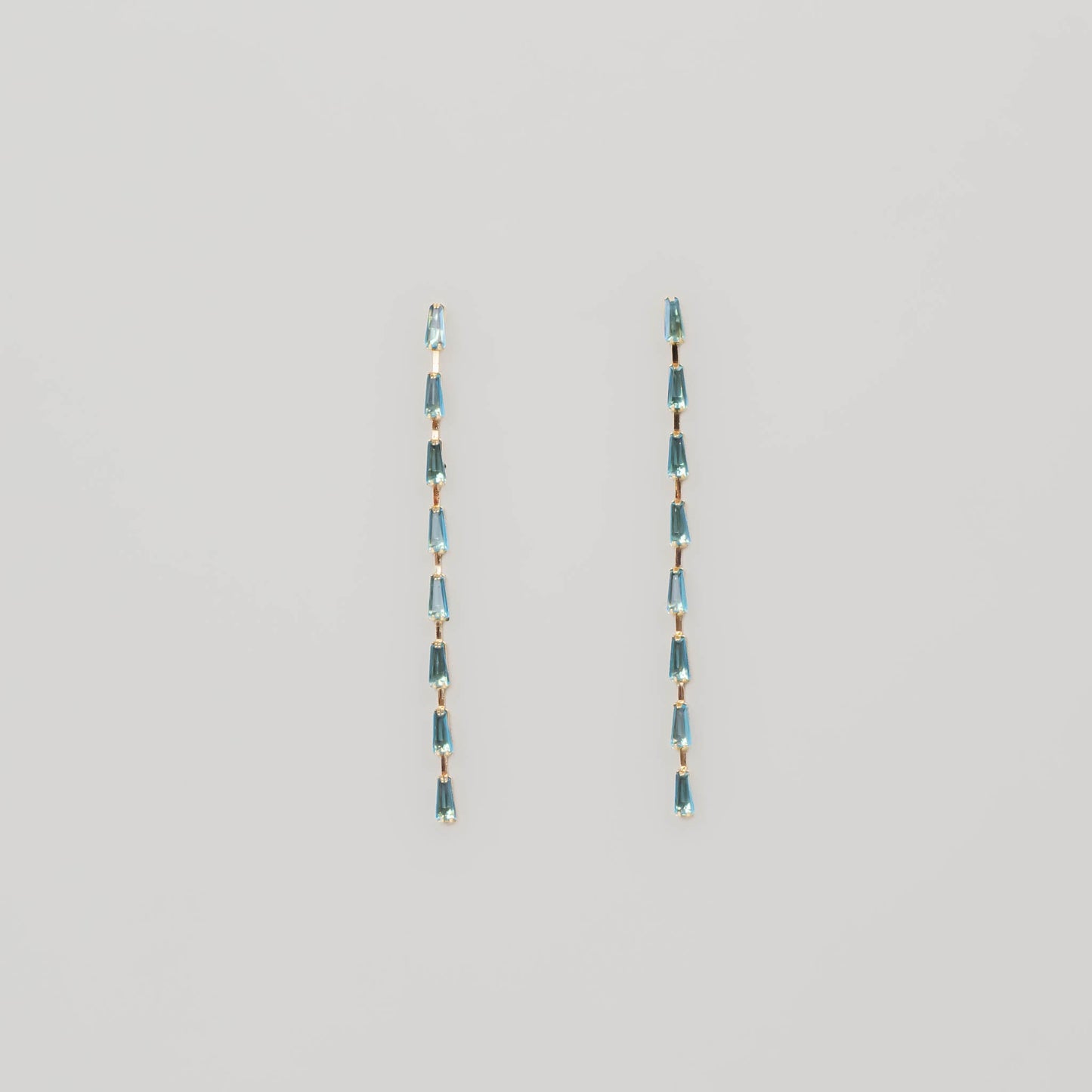 Cercei lungi și ușori cu pietre colorate - Albastru