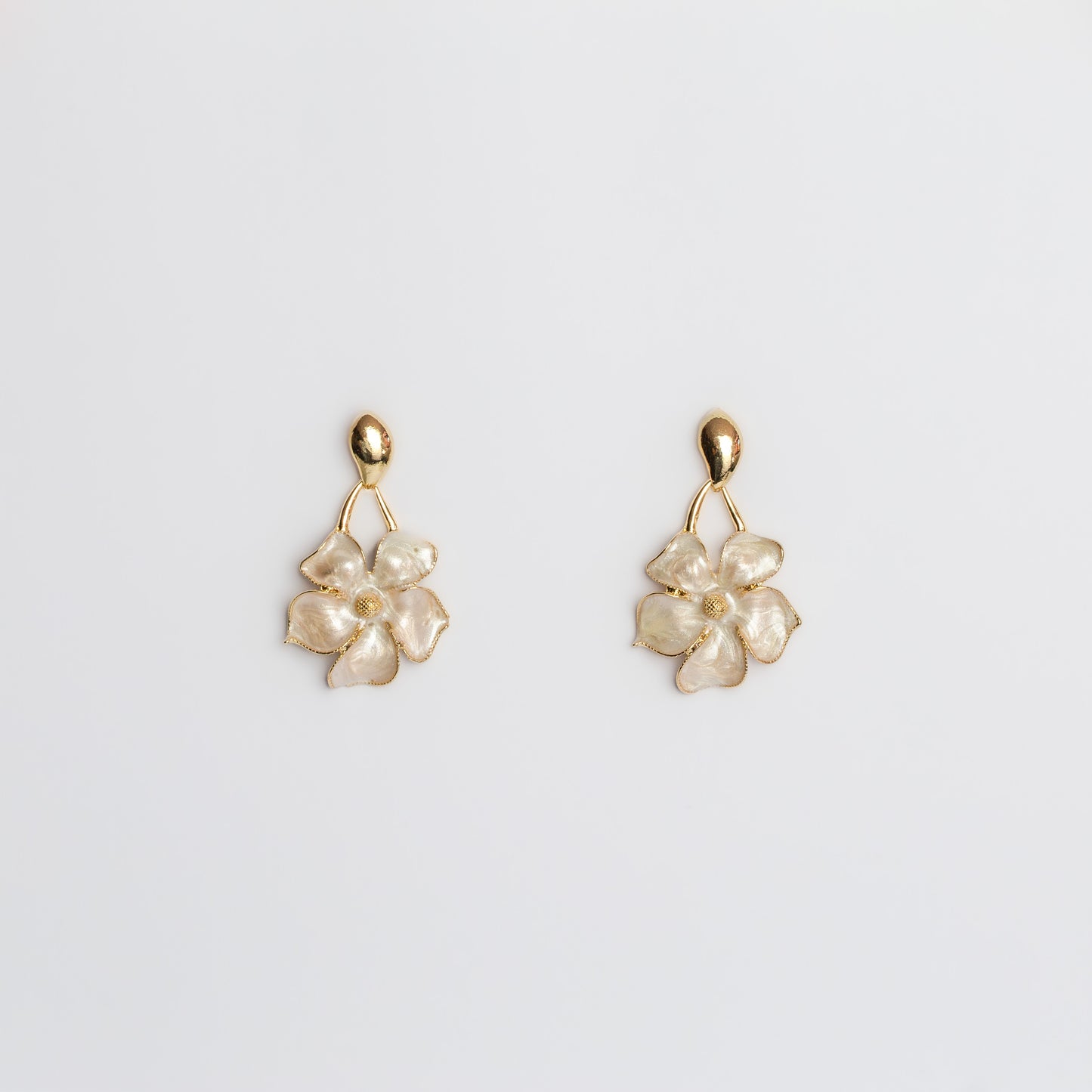 Cercei metalici flori elegante - Bej