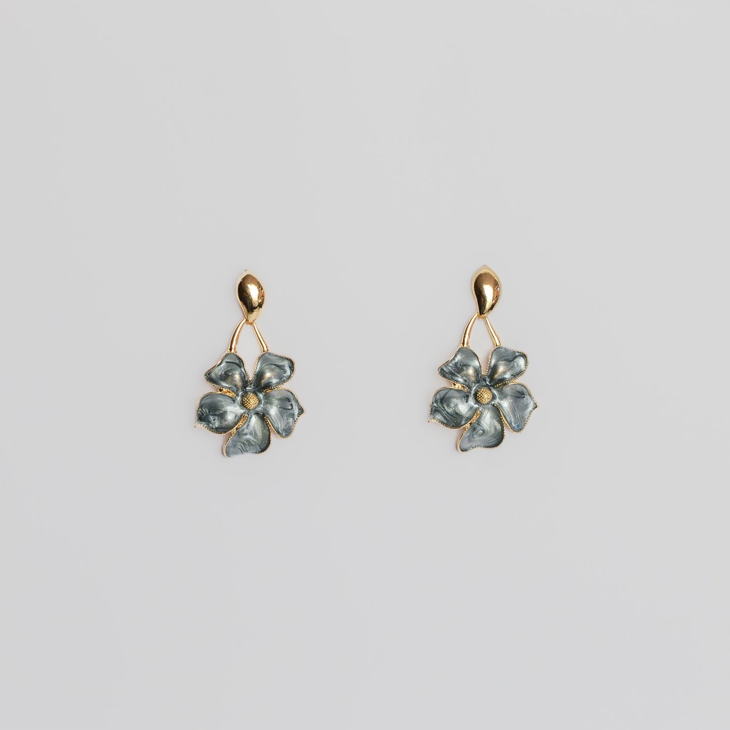 Cercei metalici flori elegante - Gri