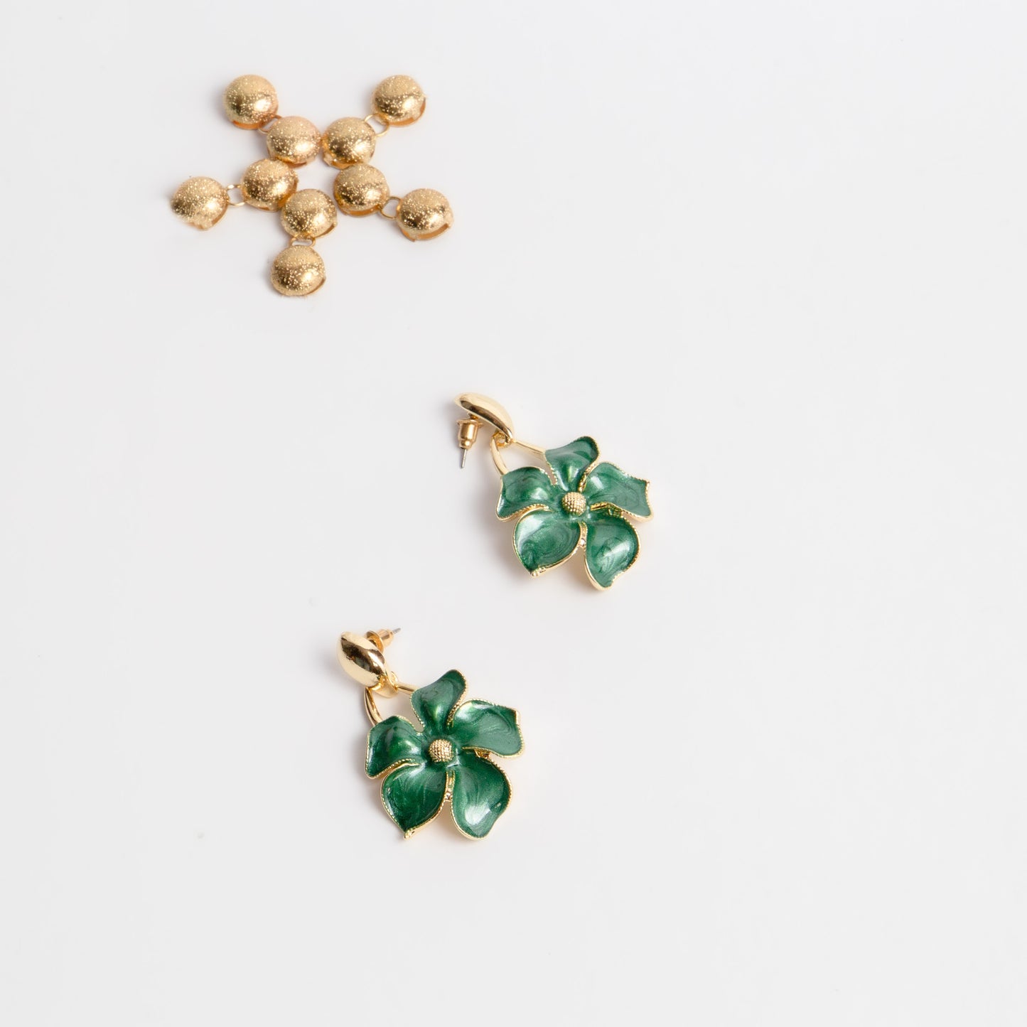 Cercei metalici flori elegante - Verde