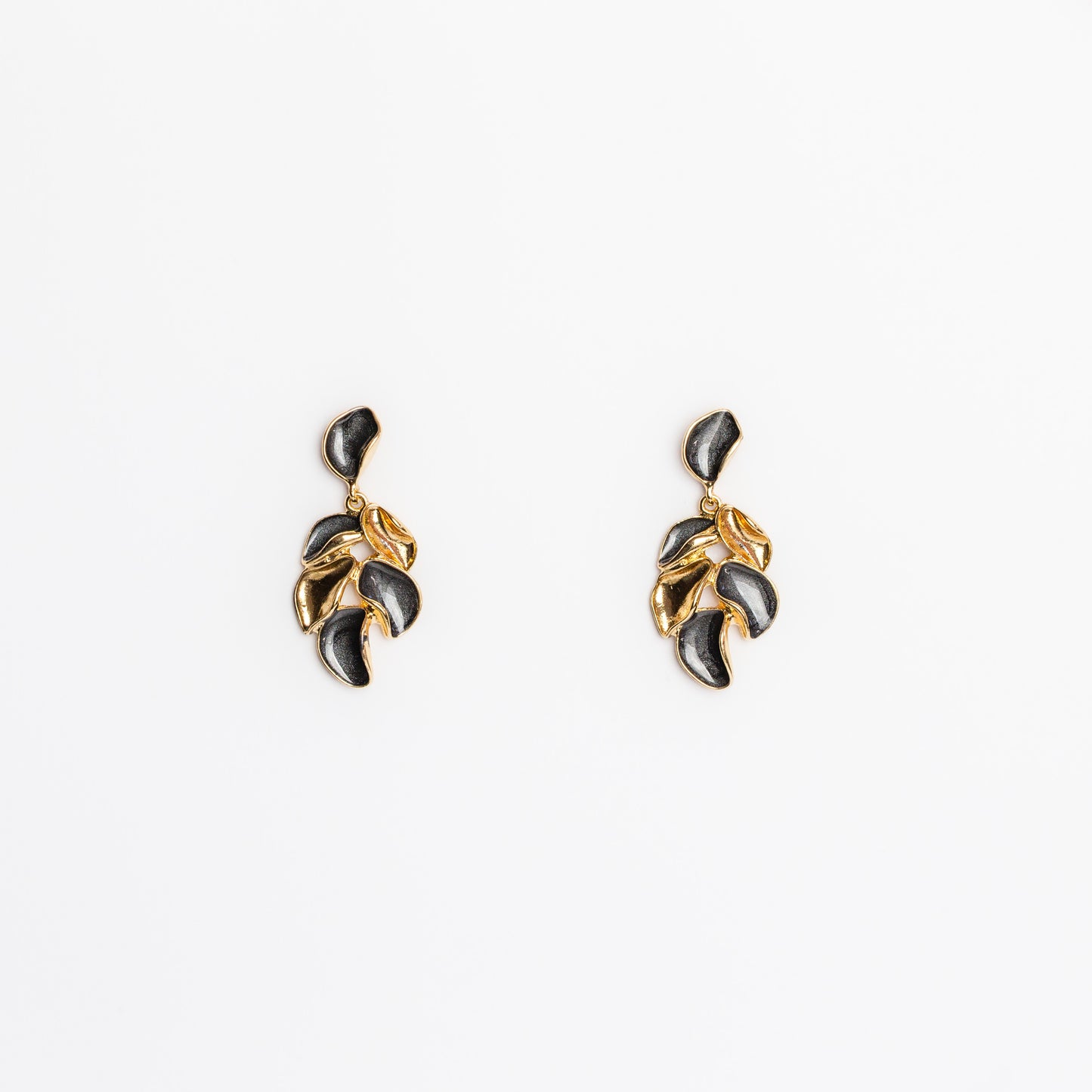 Cercei metalici gossy leaves - Auriu, Negru