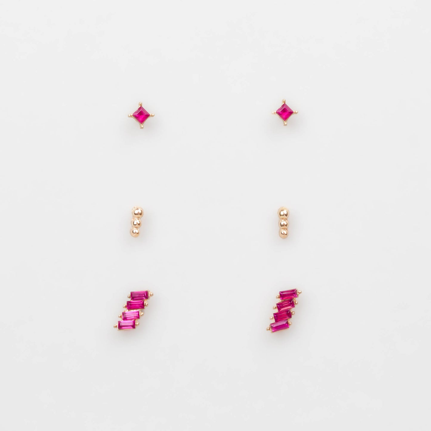 Cercei mici aurii cu pietre și biluțe discrete, set 3 buc - Magenta