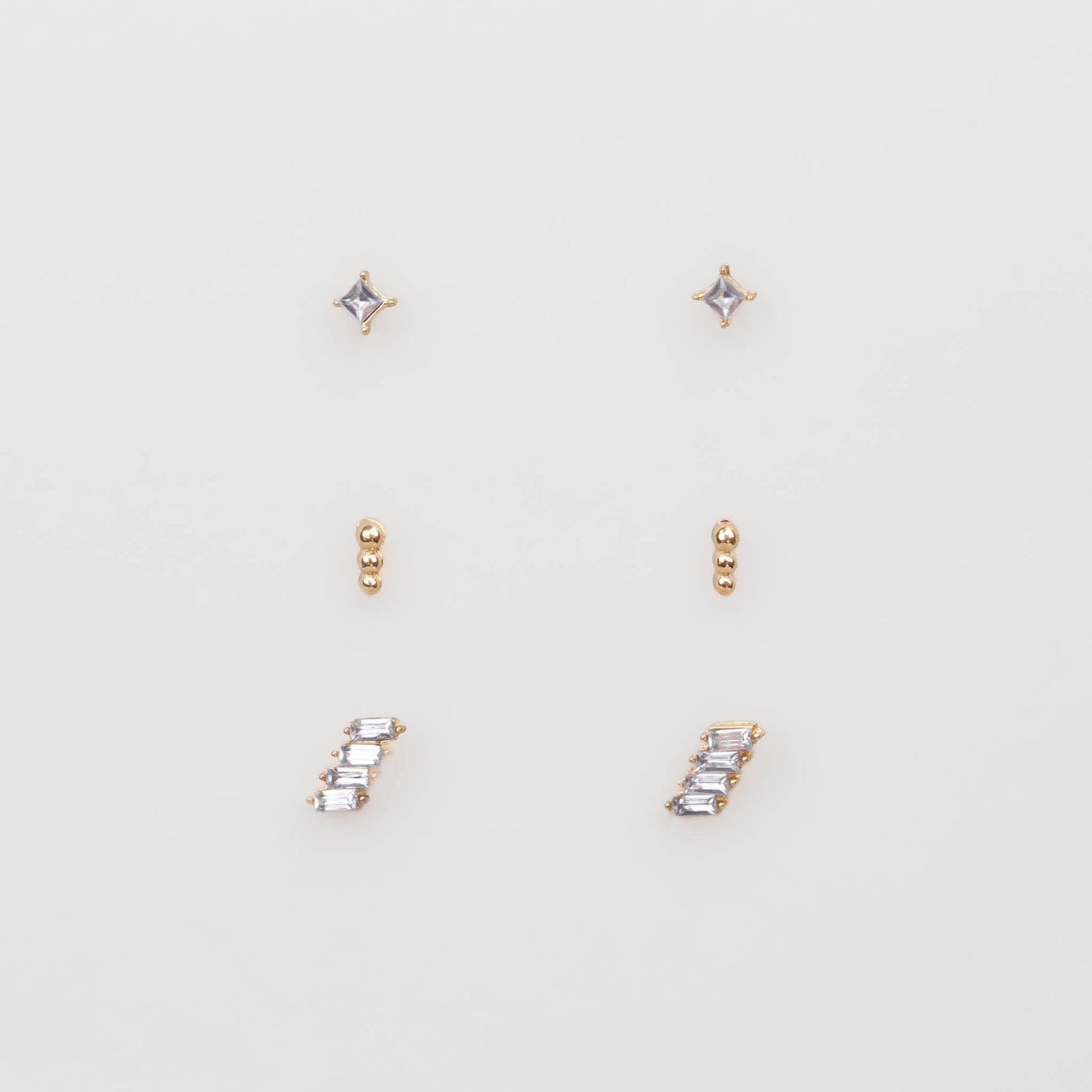 Cercei mici aurii cu pietre și biluțe discrete, set 3 buc