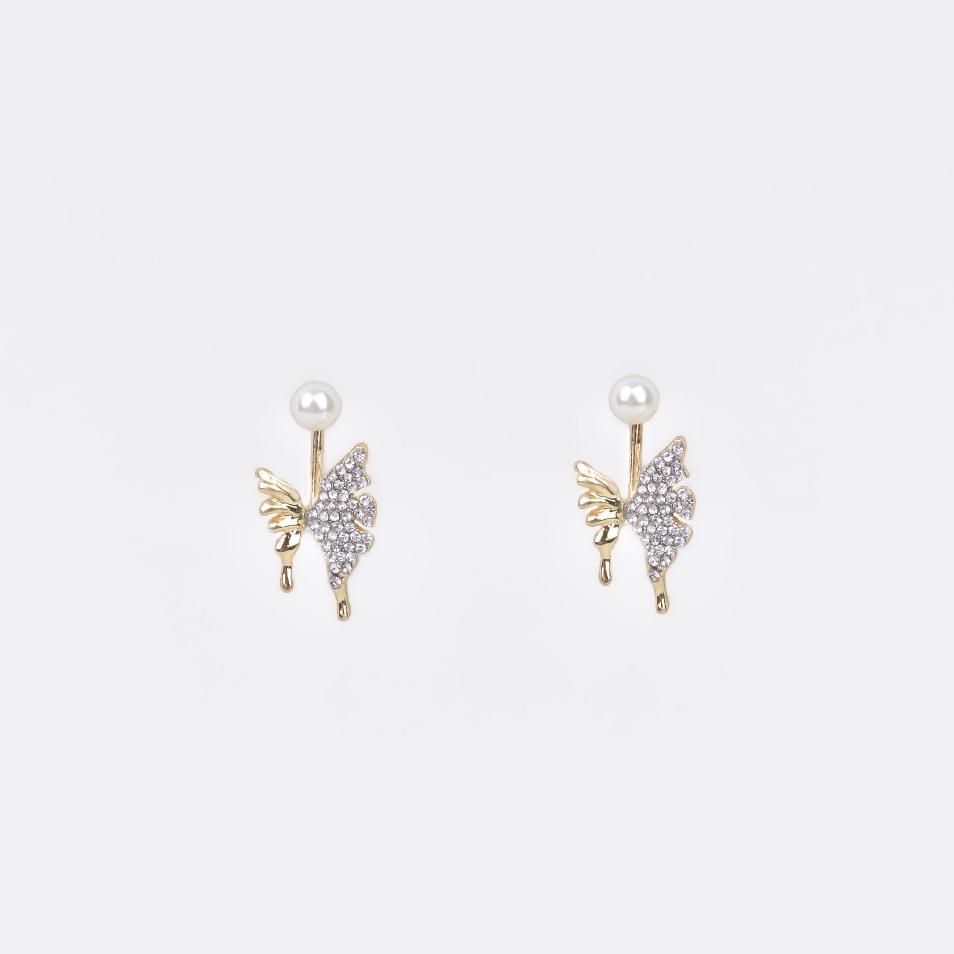 Cercei mici cu perla mică și fluture cu ștrasuri - Auriu