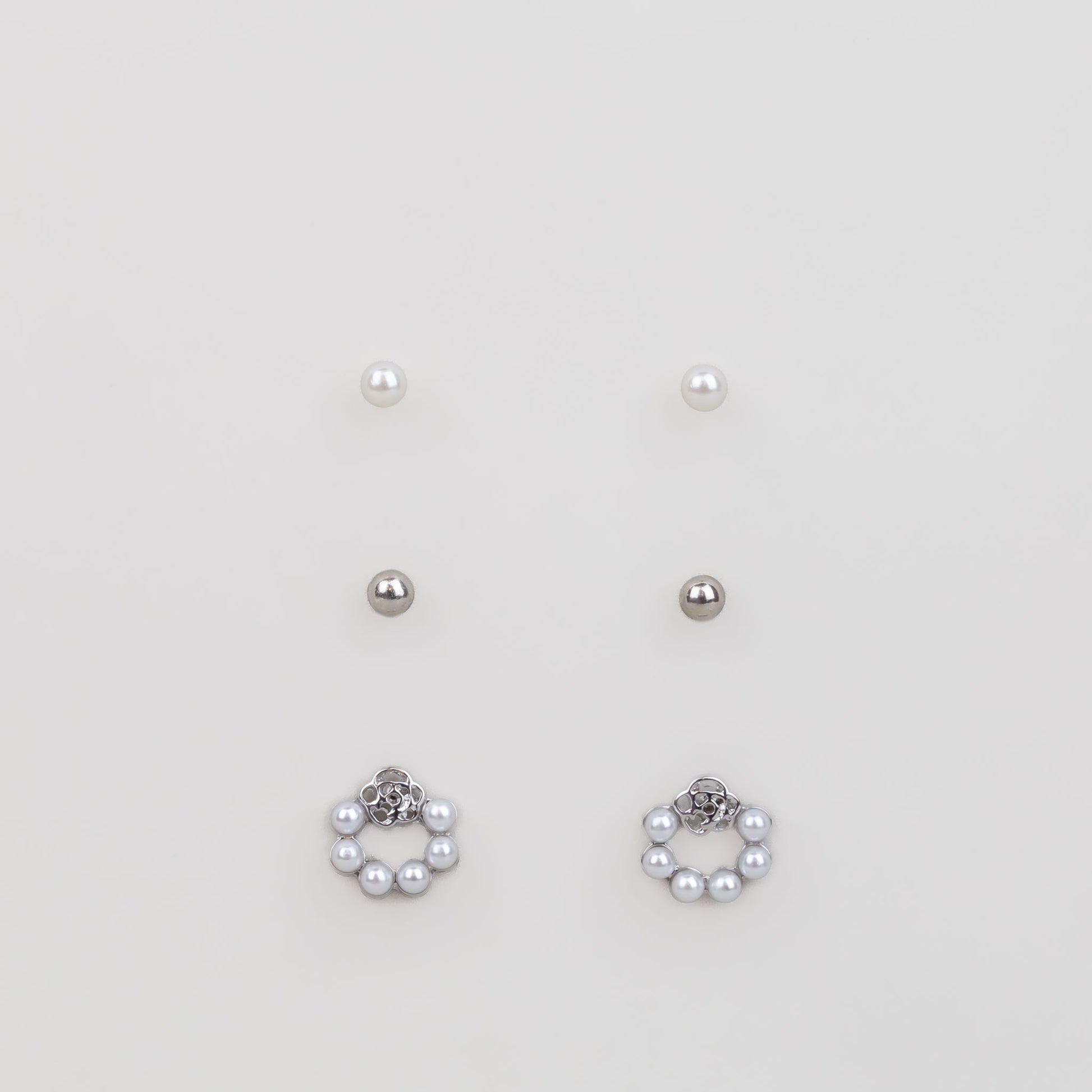 Cercei mici cu perle discrete și biluțe, set 3 perechi - Argintiu