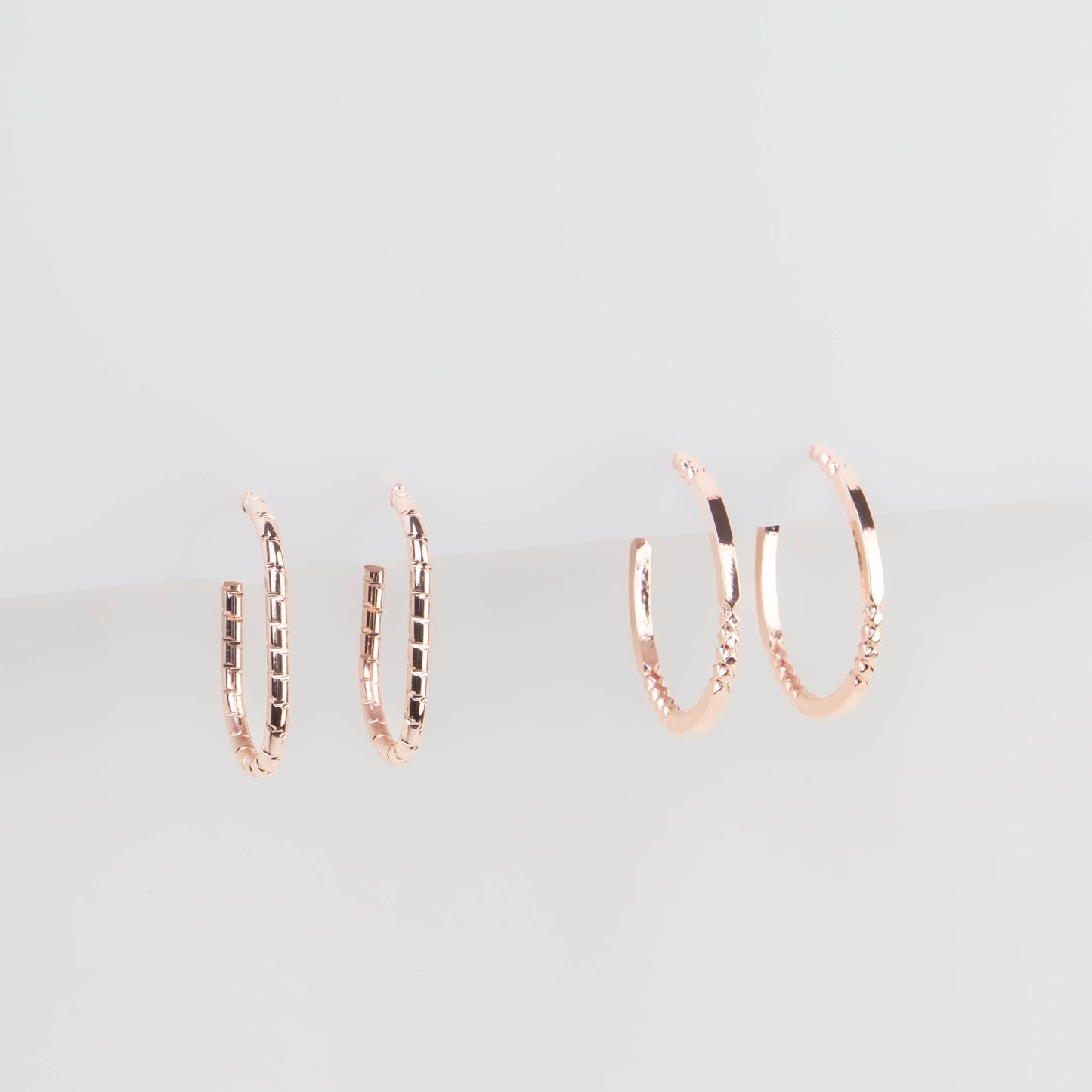 Cercei rotunzi și ovali încrestați, set 2 - Rose Gold