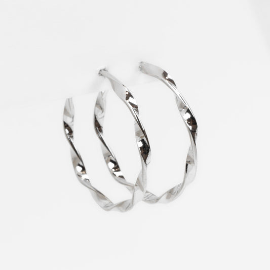 Cercei rotunzi spiralați cu textura delicată - Argintiu