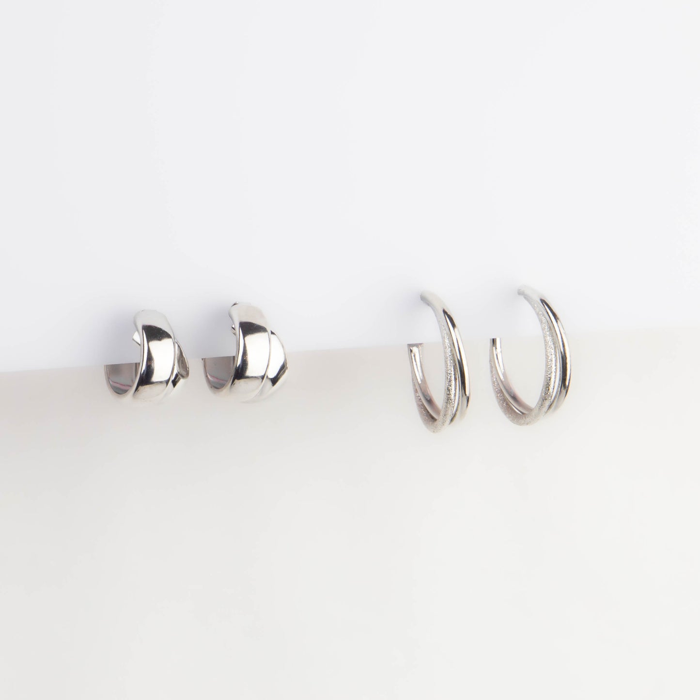 Cercei rotunzi twister chic, set 2 - Argintiu