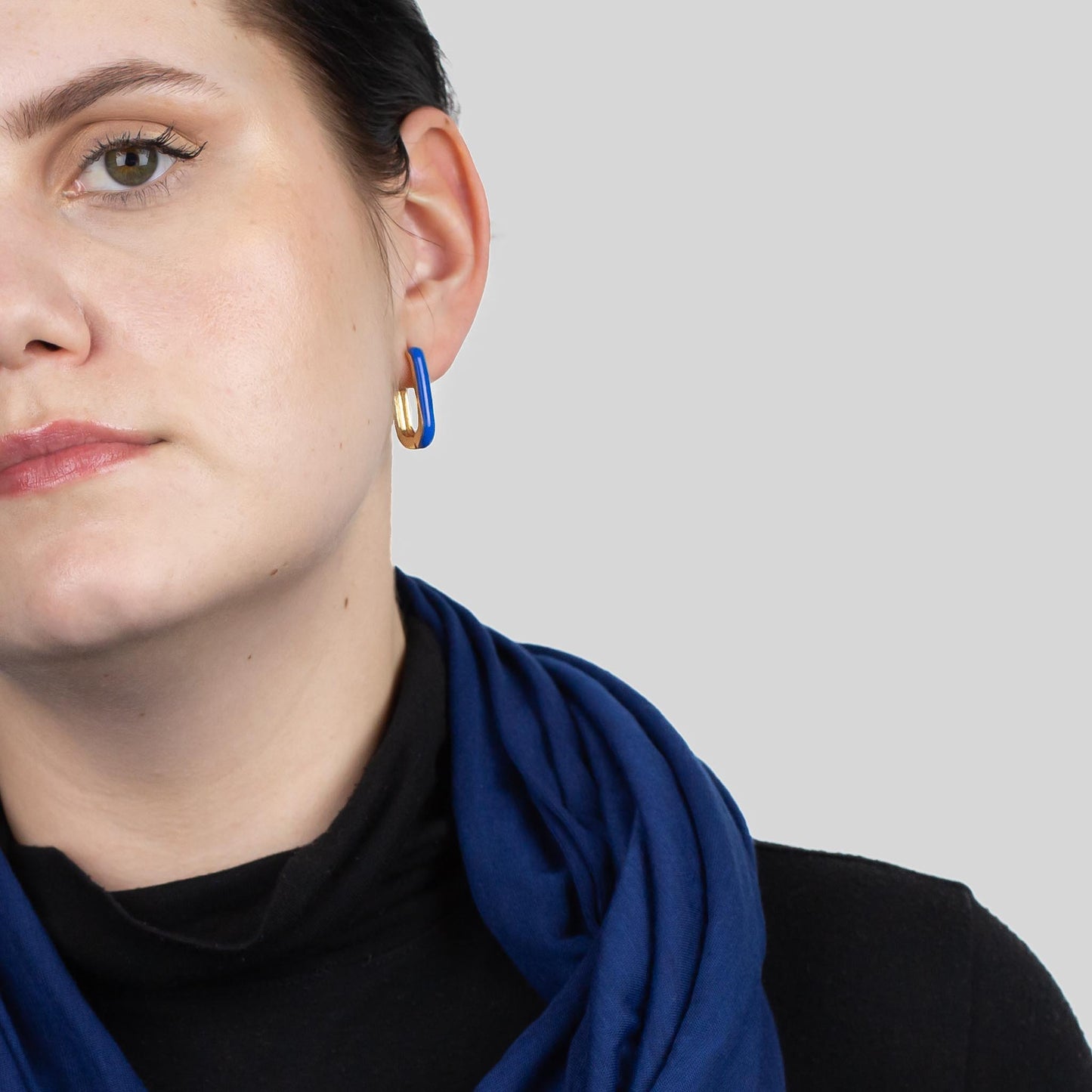 Cercei veriga aurii cu accent strident - Albastru profund