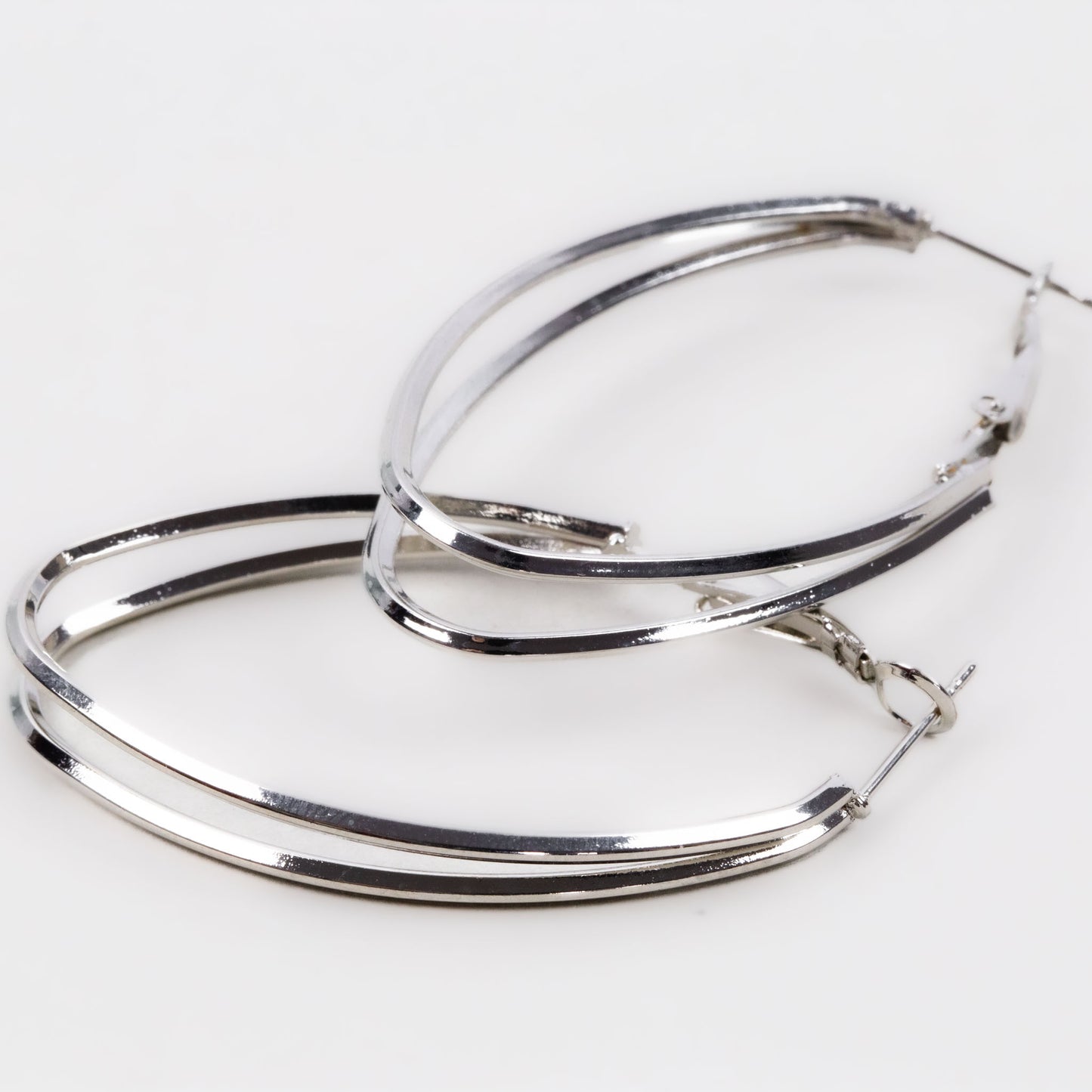 Cercei verigă ovali dubli cu textura delicată - Argintiu