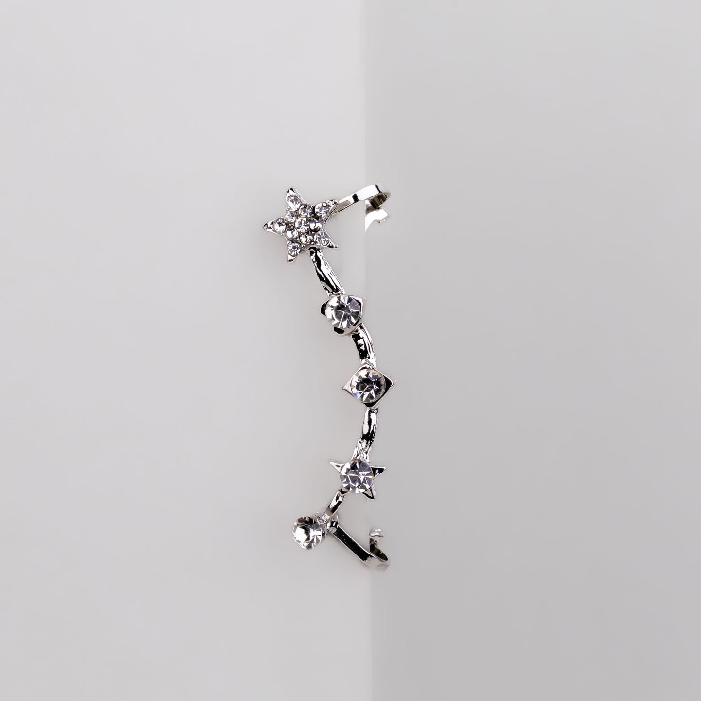 Cercel ear cuff cu clips și stele cu pietre - Argintiu