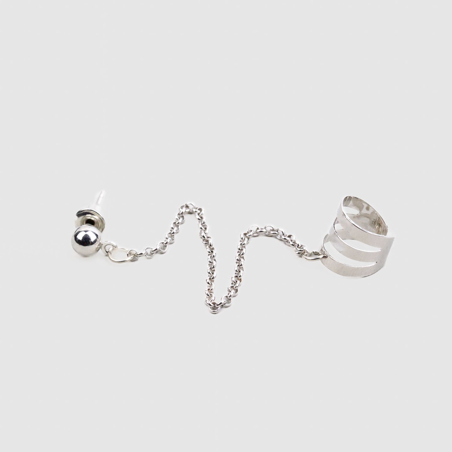 Cercel ear cuff cu lănțișor și cercel cu biluță - Argintiu