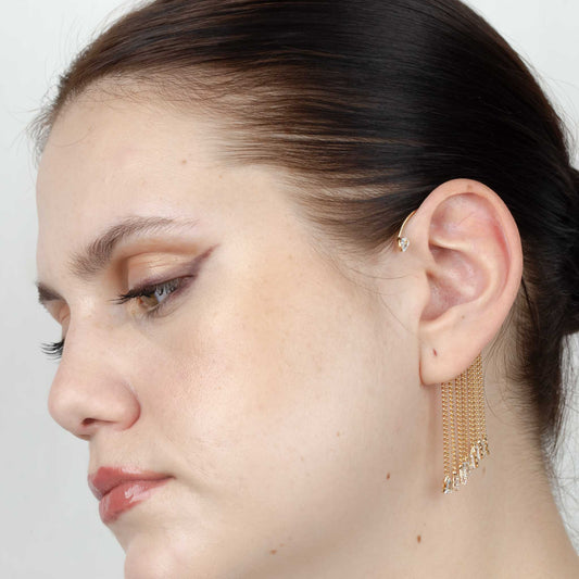 Cercel ear cuff cu lanțuri discrete și pietre - Auriu elegant