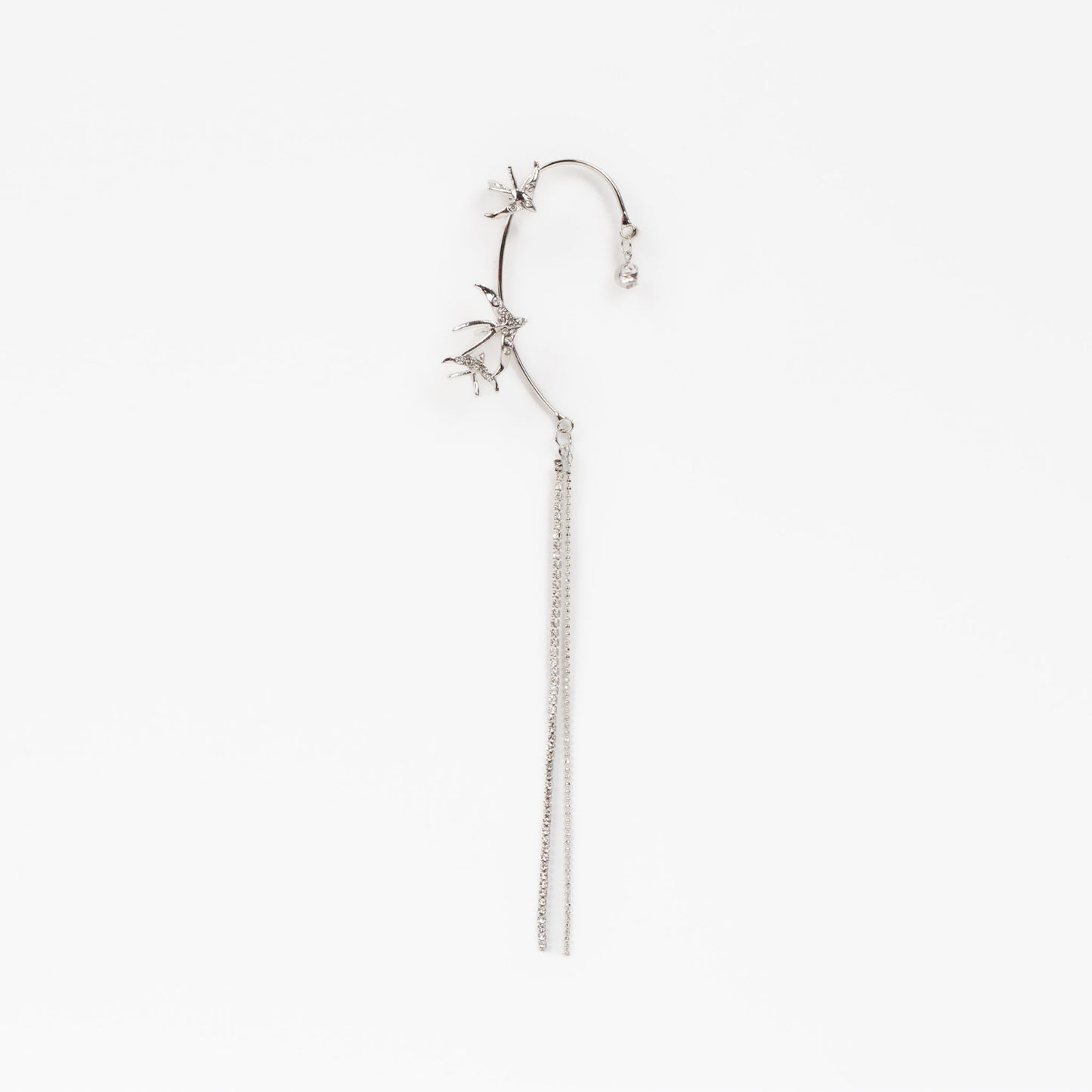 Cercel ear cuff cu lanțuri fine și ștrasuri - Argintiu magic